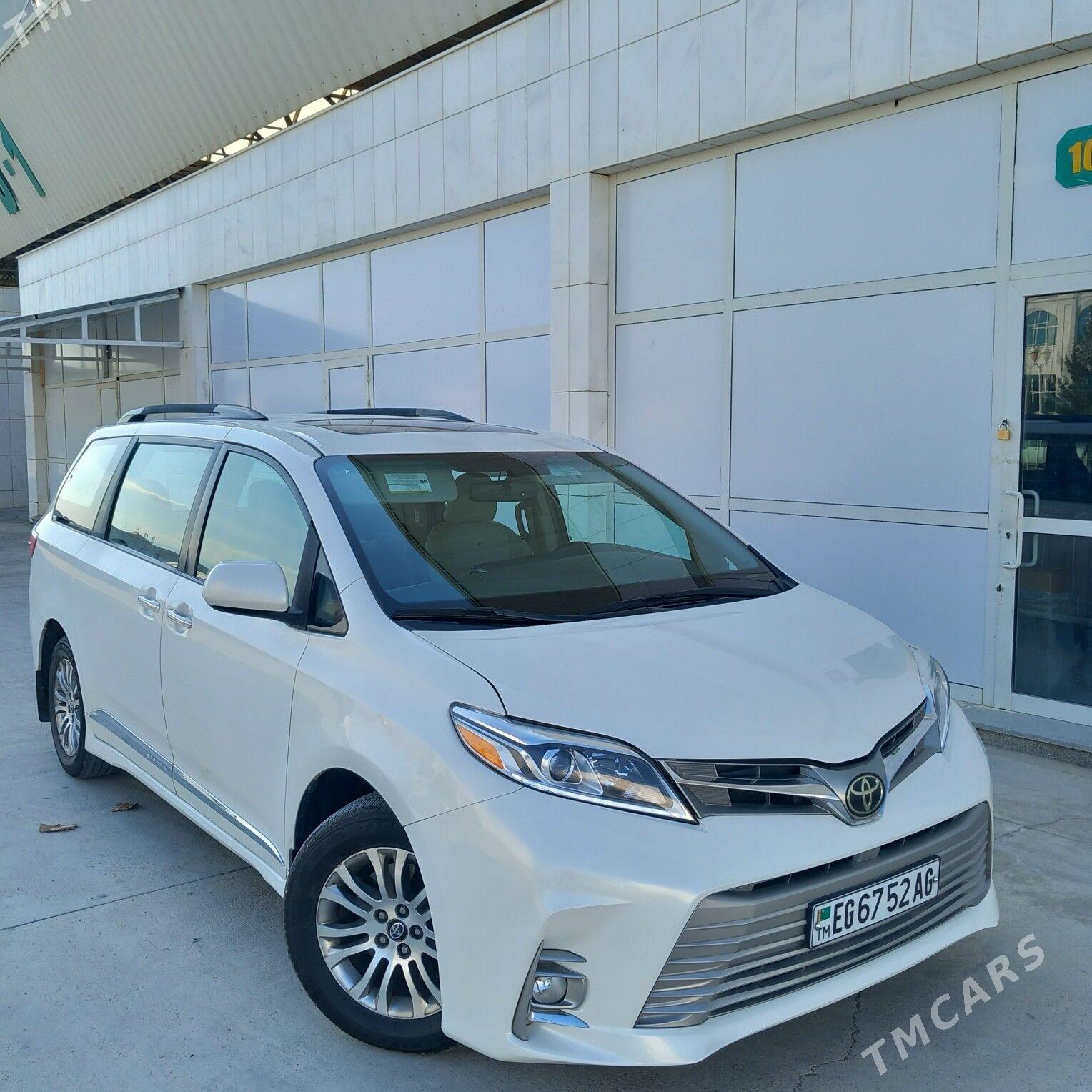 Toyota Sienna 2017 - 440 000 TMT - Aşgabat - img 1