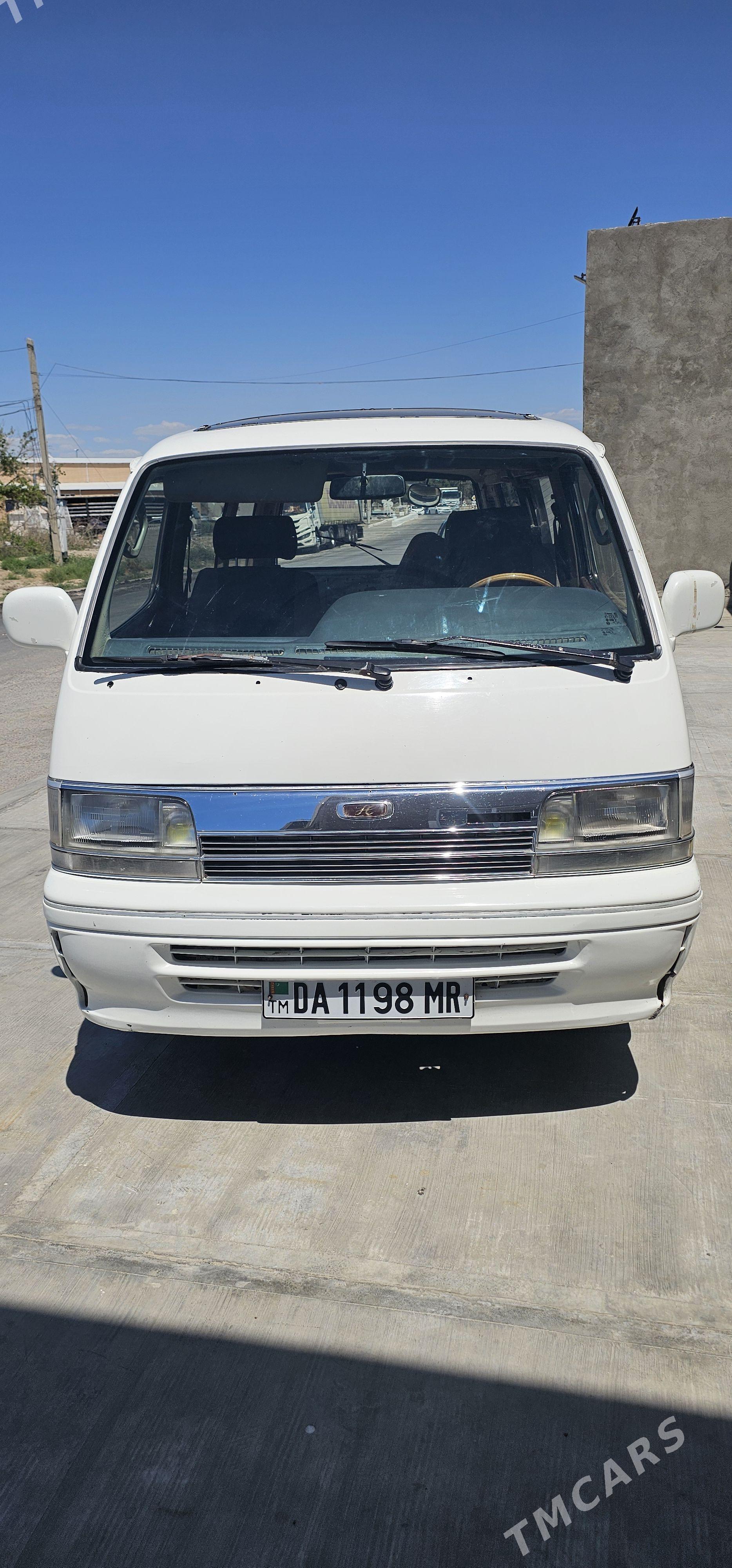 Toyota Hiace 1992 - 80 000 TMT - Мары - img 1