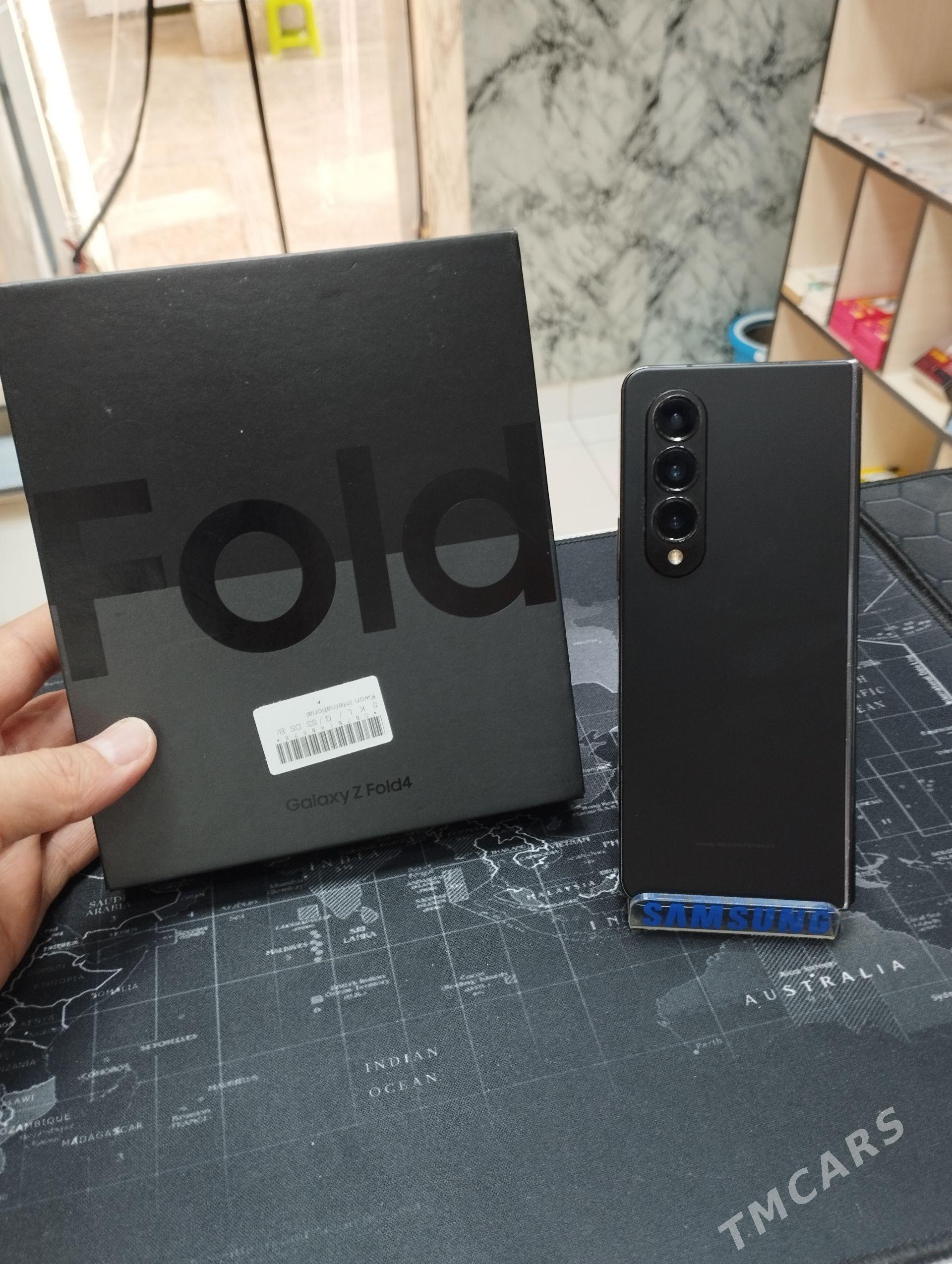 Z Fold 4 12/256gb - 30 mkr - img 1