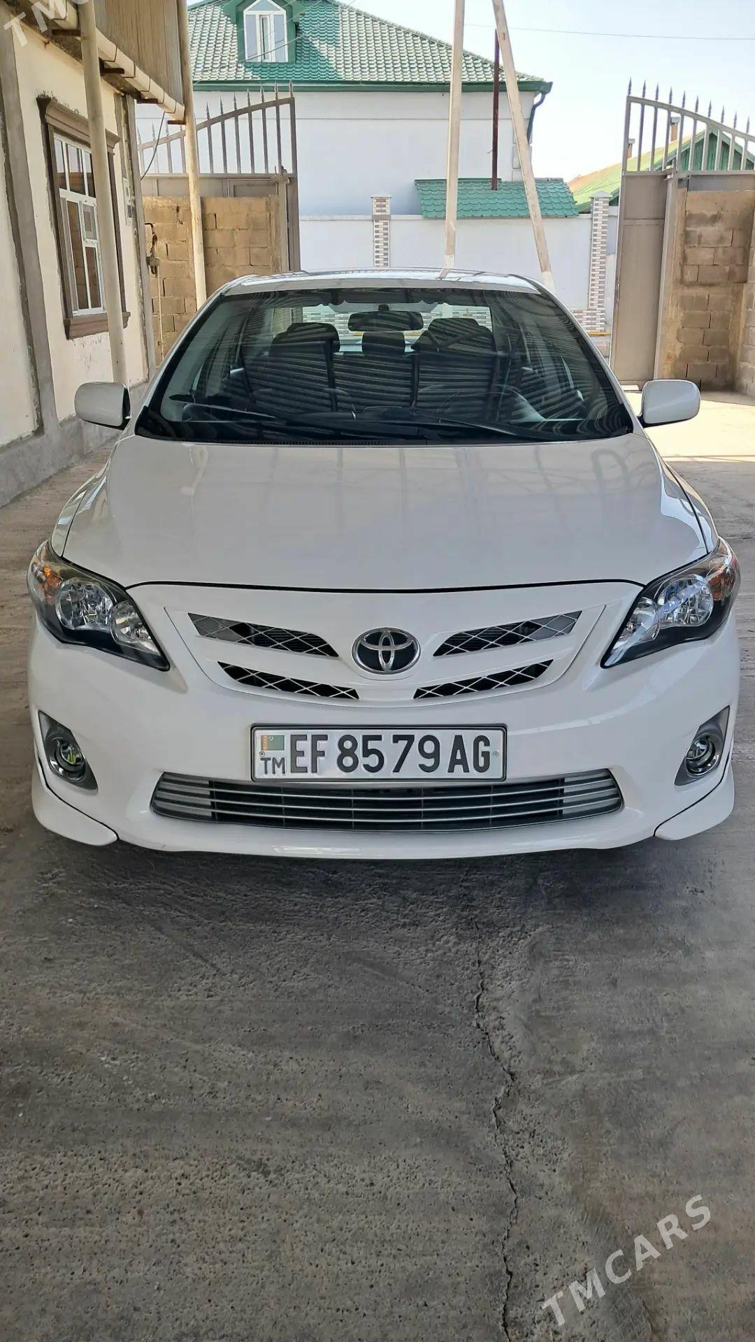 Toyota Corolla 2011 - 186 000 TMT - Ашхабад - img 1