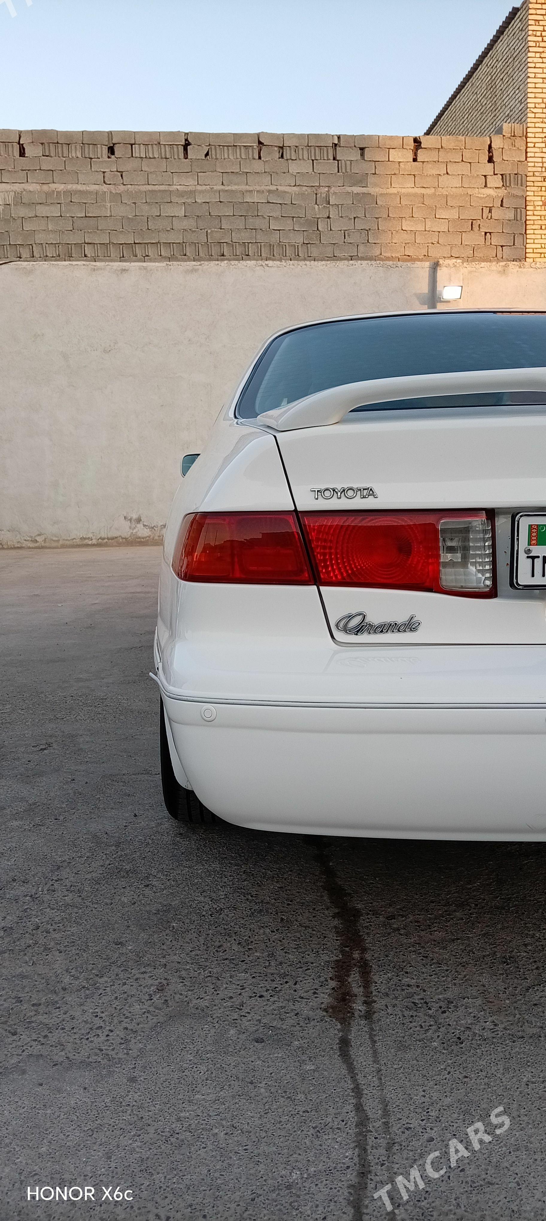Toyota Camry 1998 - 160 000 TMT - Мары - img 1