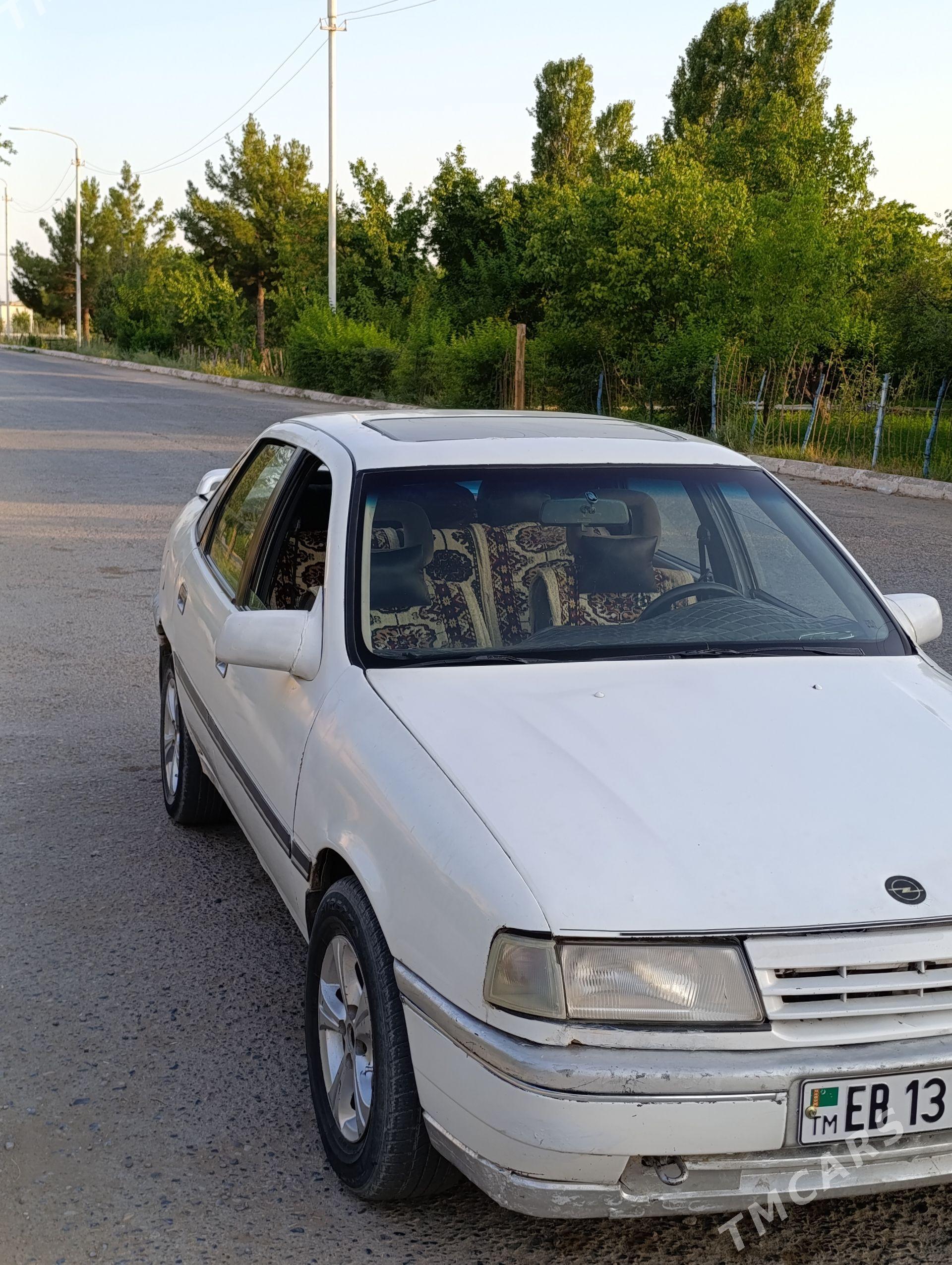 Opel Vectra 1992 - 26 000 TMT - Газаджак - img 1