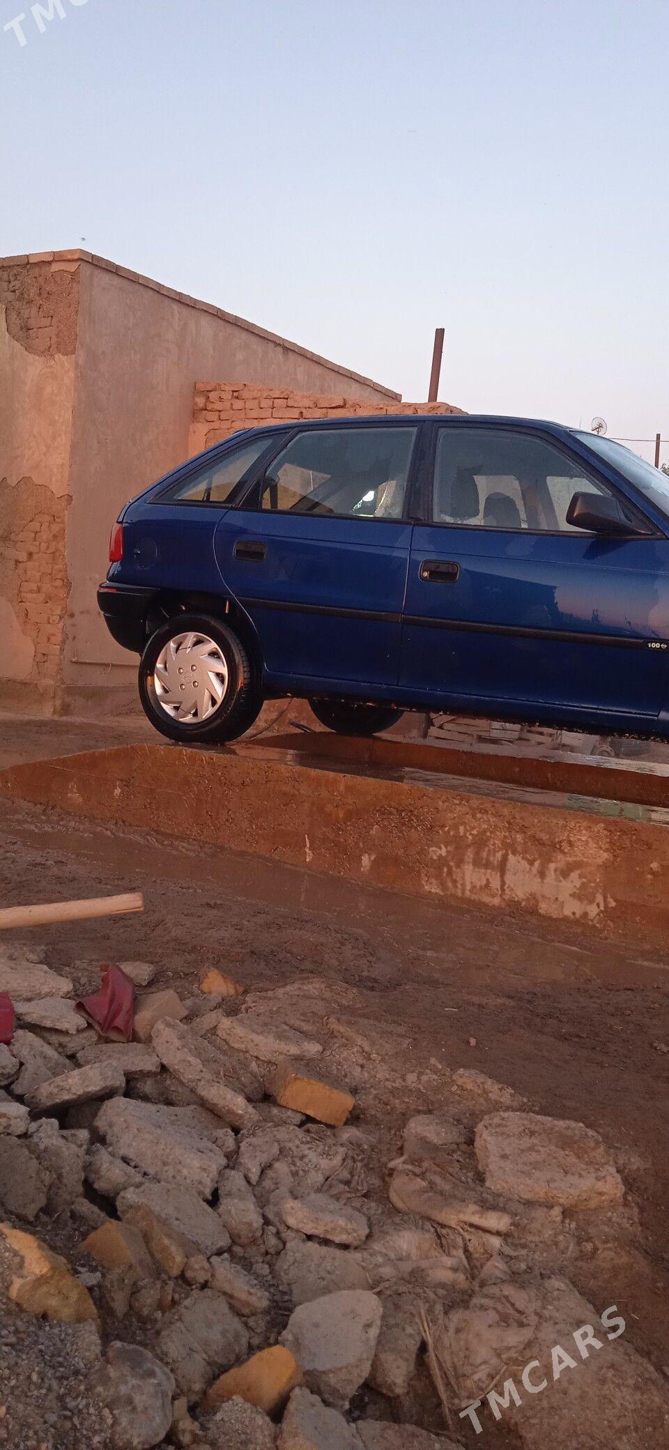 Opel Astra 1993 - 58 000 TMT - Кёнеургенч - img 1