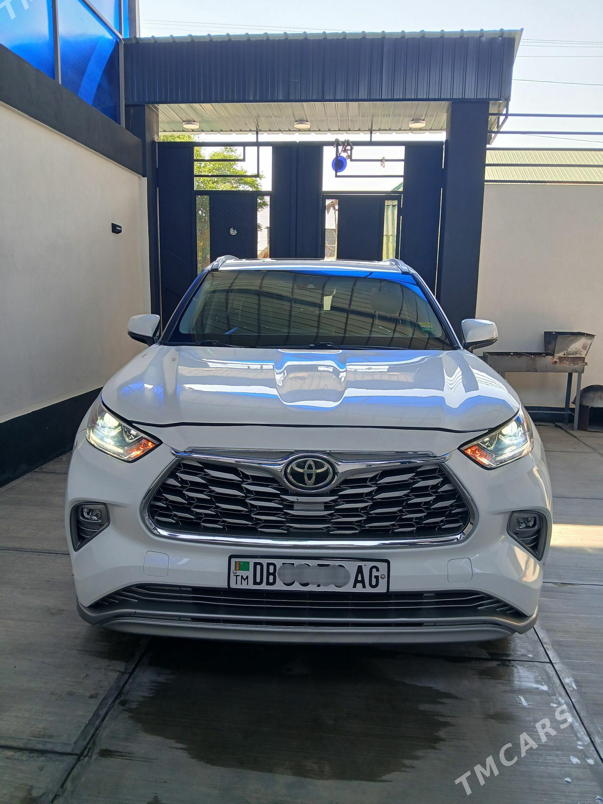 Toyota Highlander 2022 - 620 000 TMT - Aşgabat - img 1
