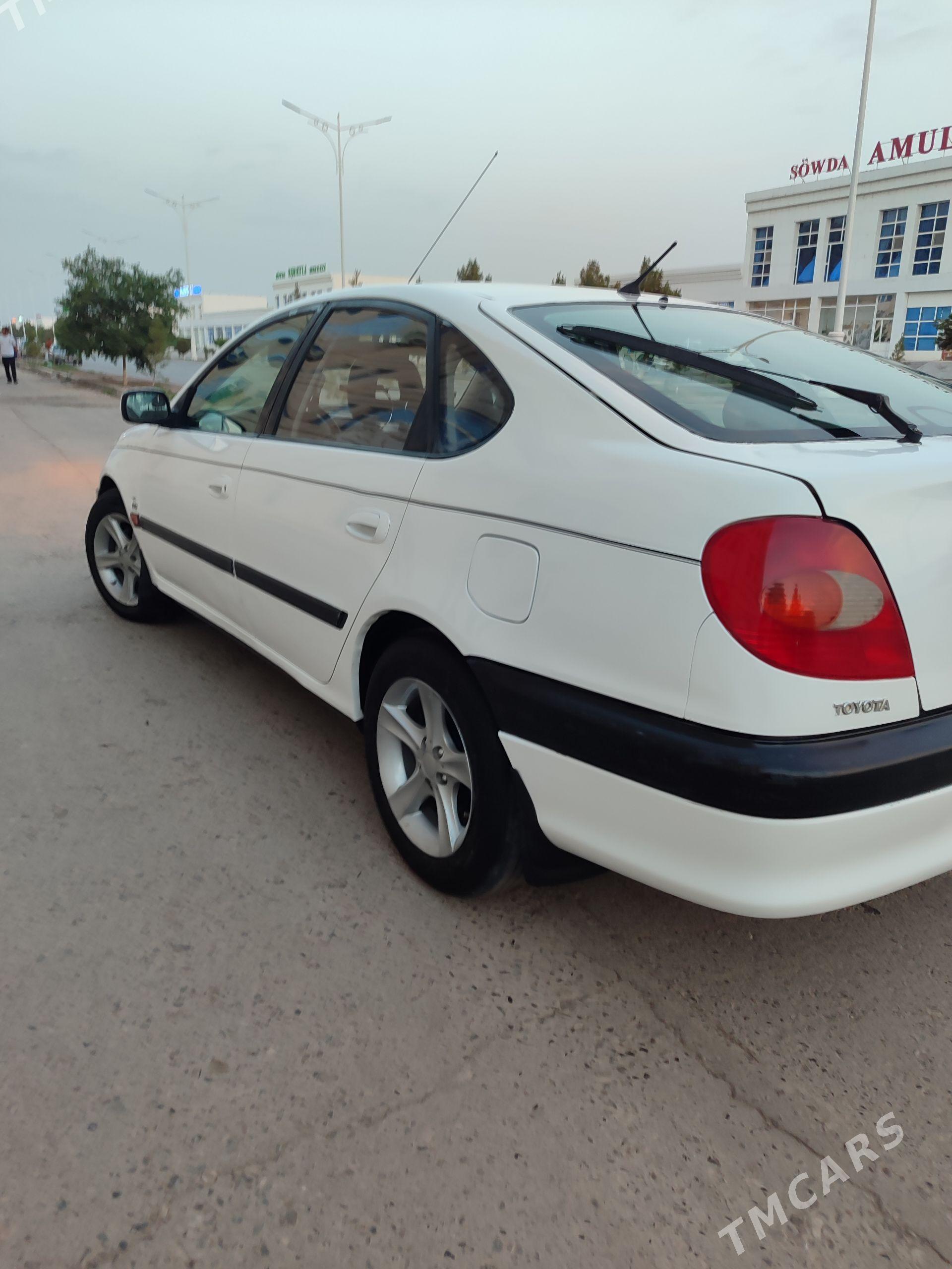 Toyota Avensis 2000 - 105 000 TMT - Туркменабат - img 1