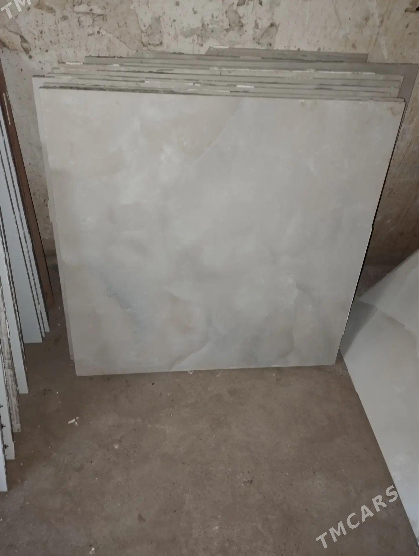 kafel 60x60 bn 60x30 - 4 мкр - img 1