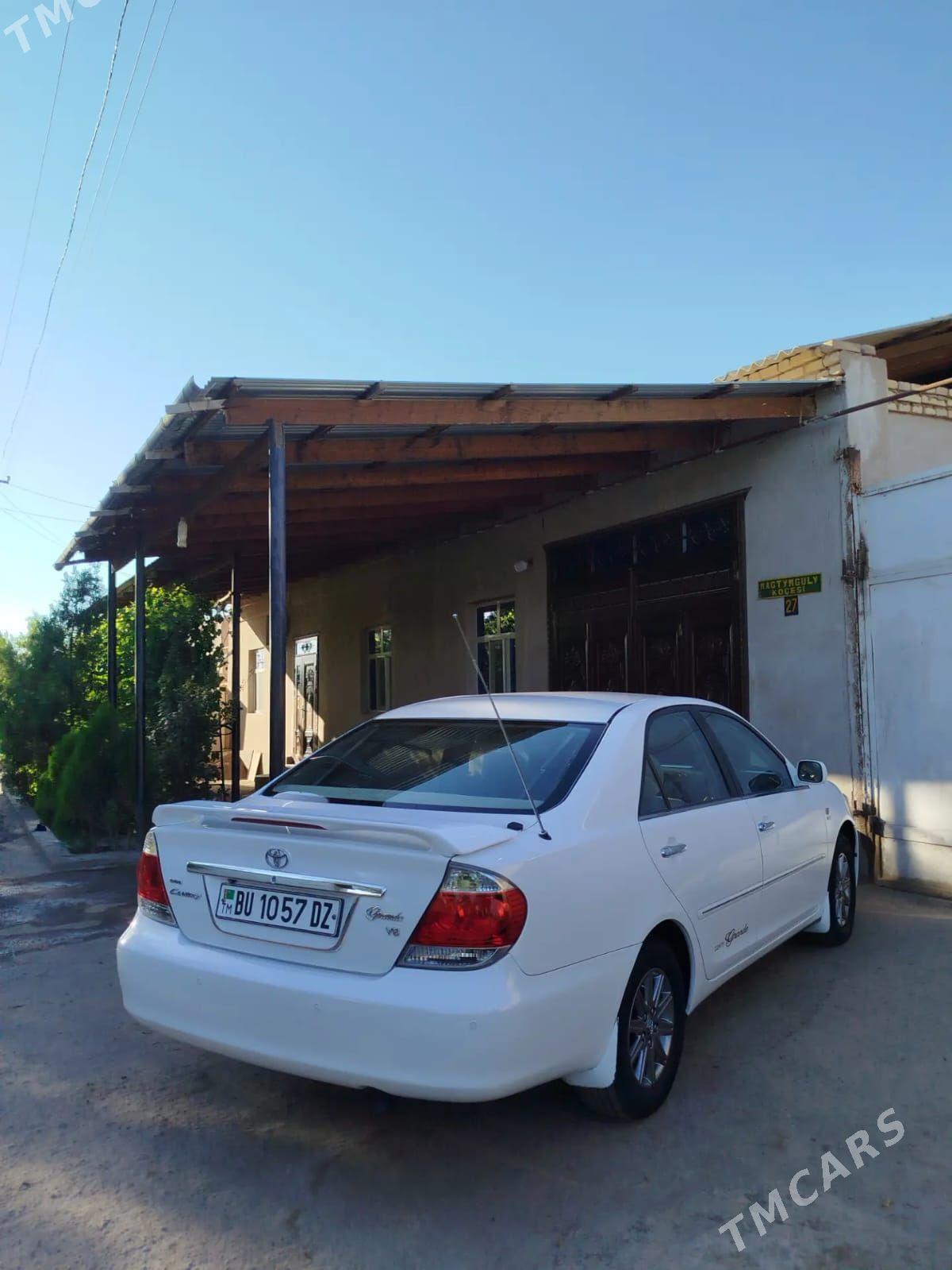 Toyota Camry 2005 - 200 000 TMT - Gubadag - img 1