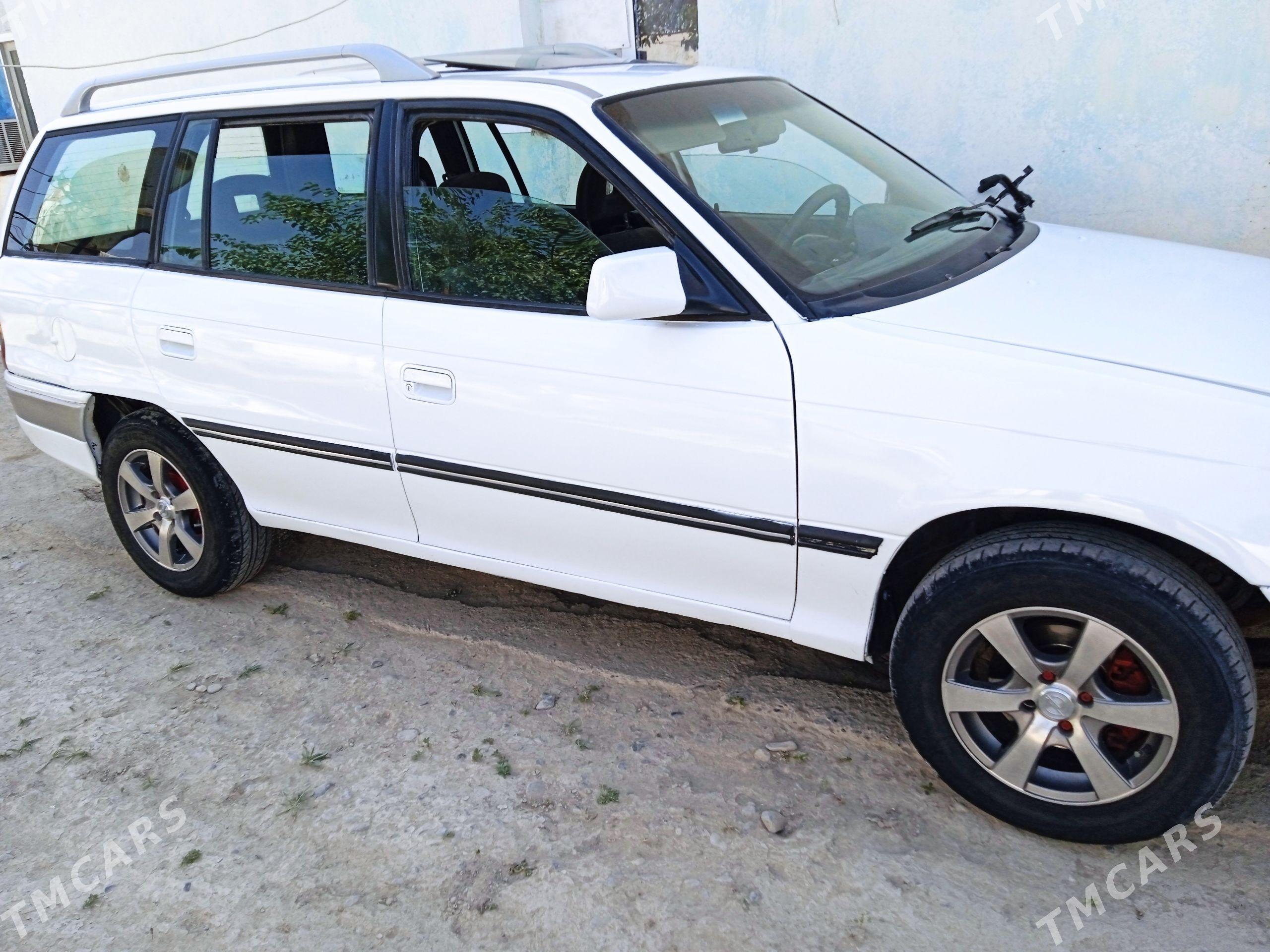 Opel Astra 1993 - 50 000 TMT - Кака - img 1