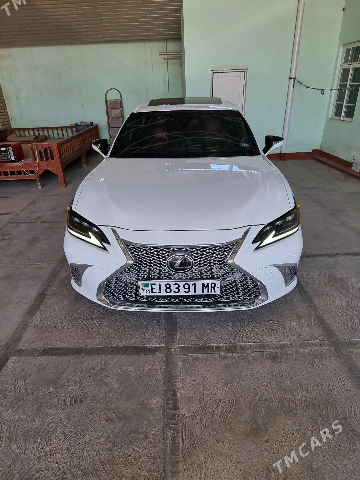 Lexus ES 2019 - 530 000 TMT - Mary - img 1