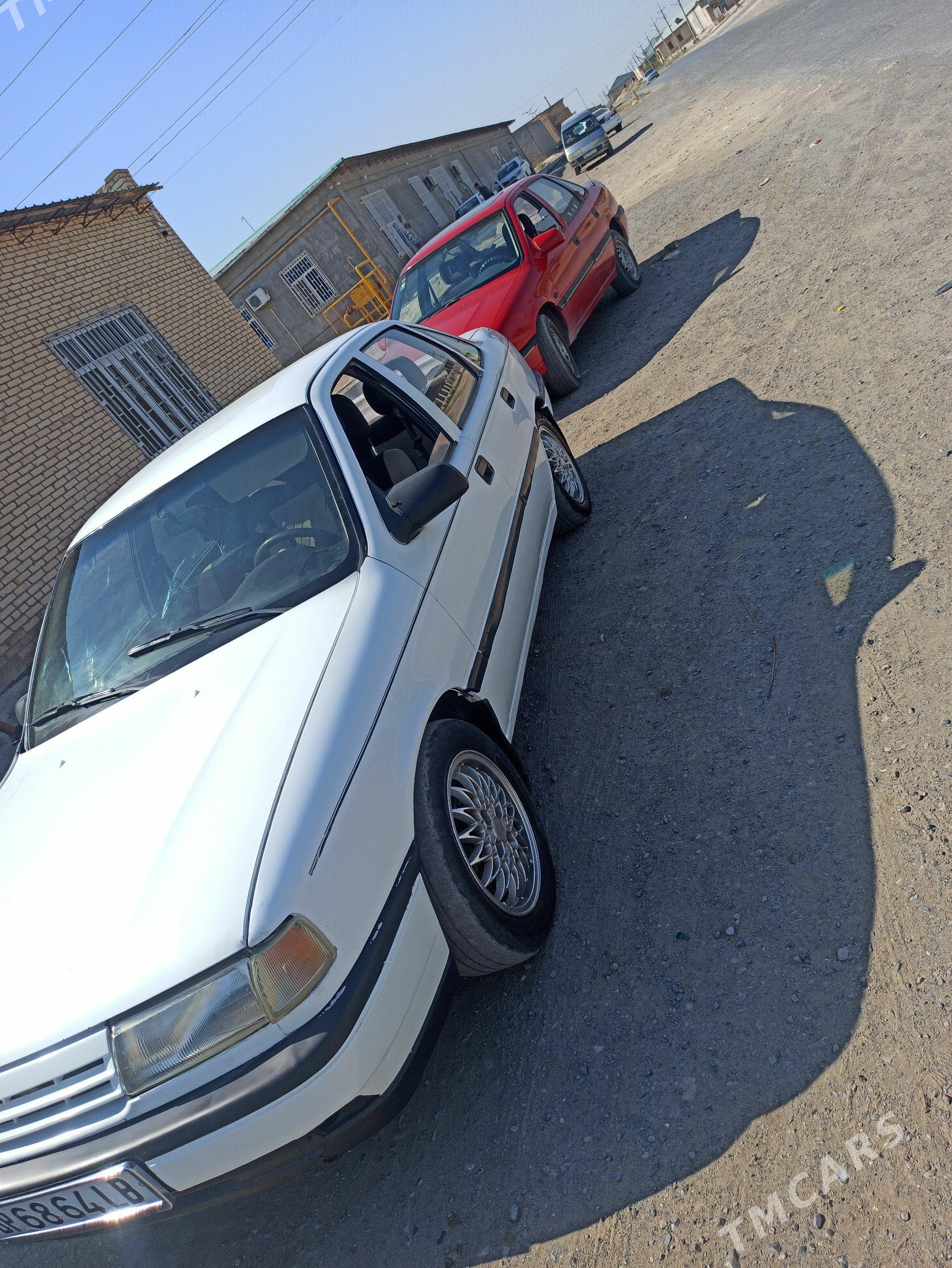 Opel Vectra 1992 - 36 000 TMT - Чарджоу - img 1
