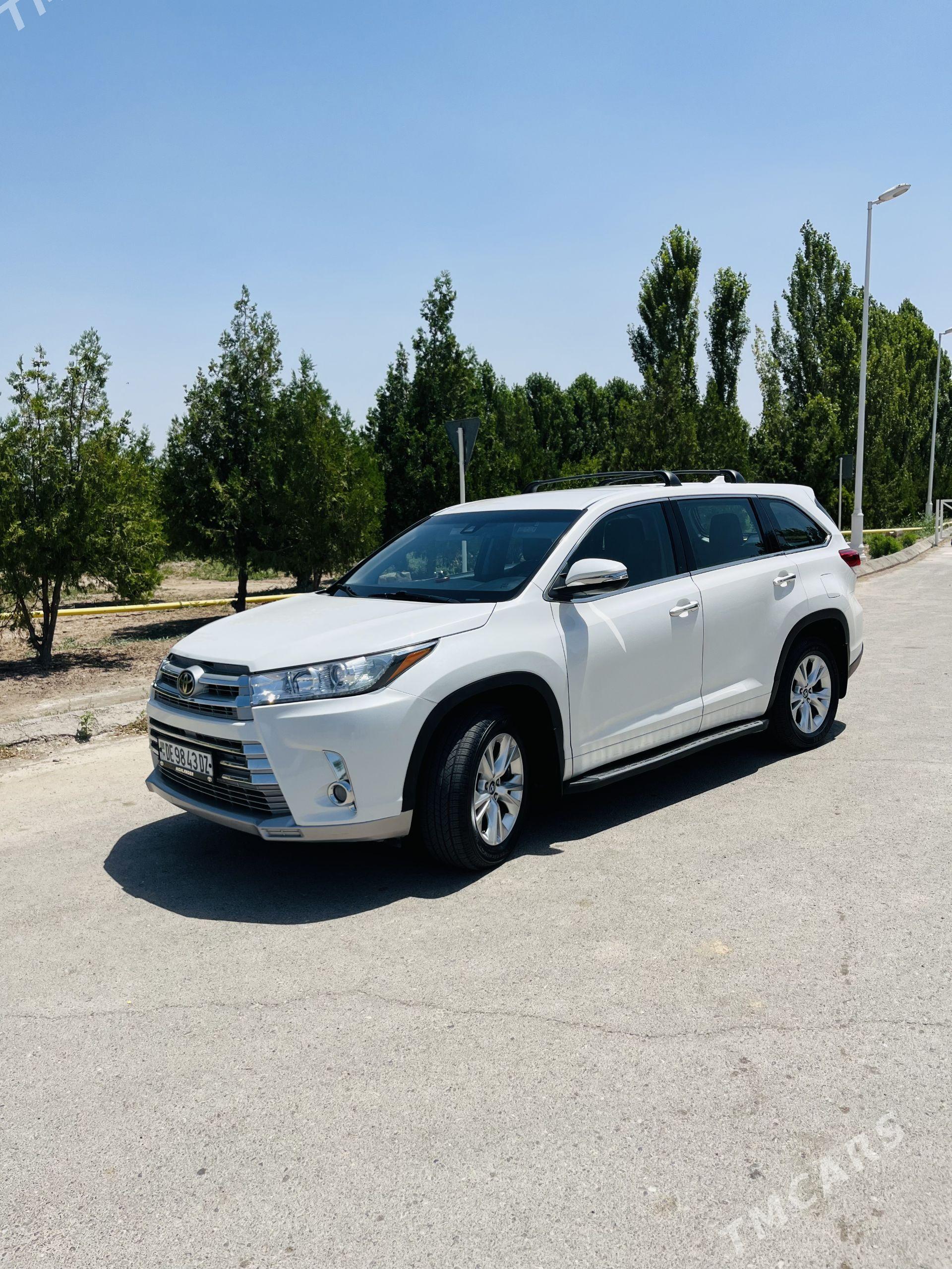 Toyota Highlander 2018 - 450 000 TMT - Gurbansoltan Eje - img 1