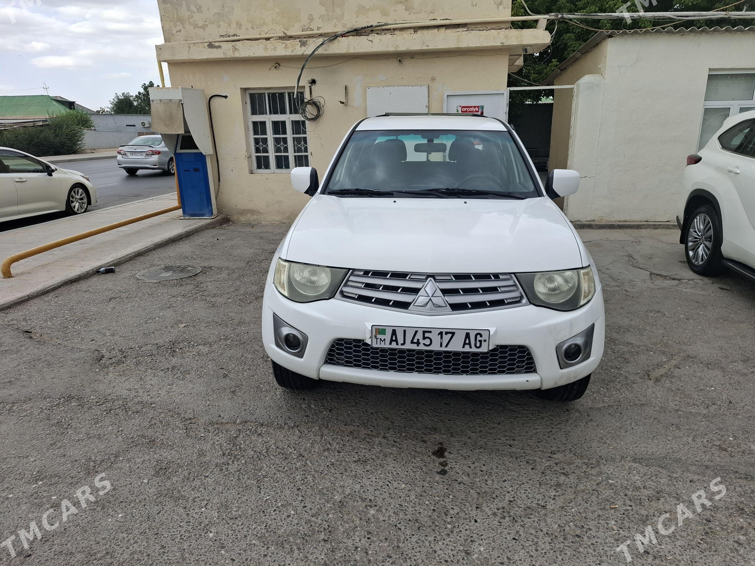 Mitsubishi L200 2011 - 178 000 TMT - Aşgabat - img 1
