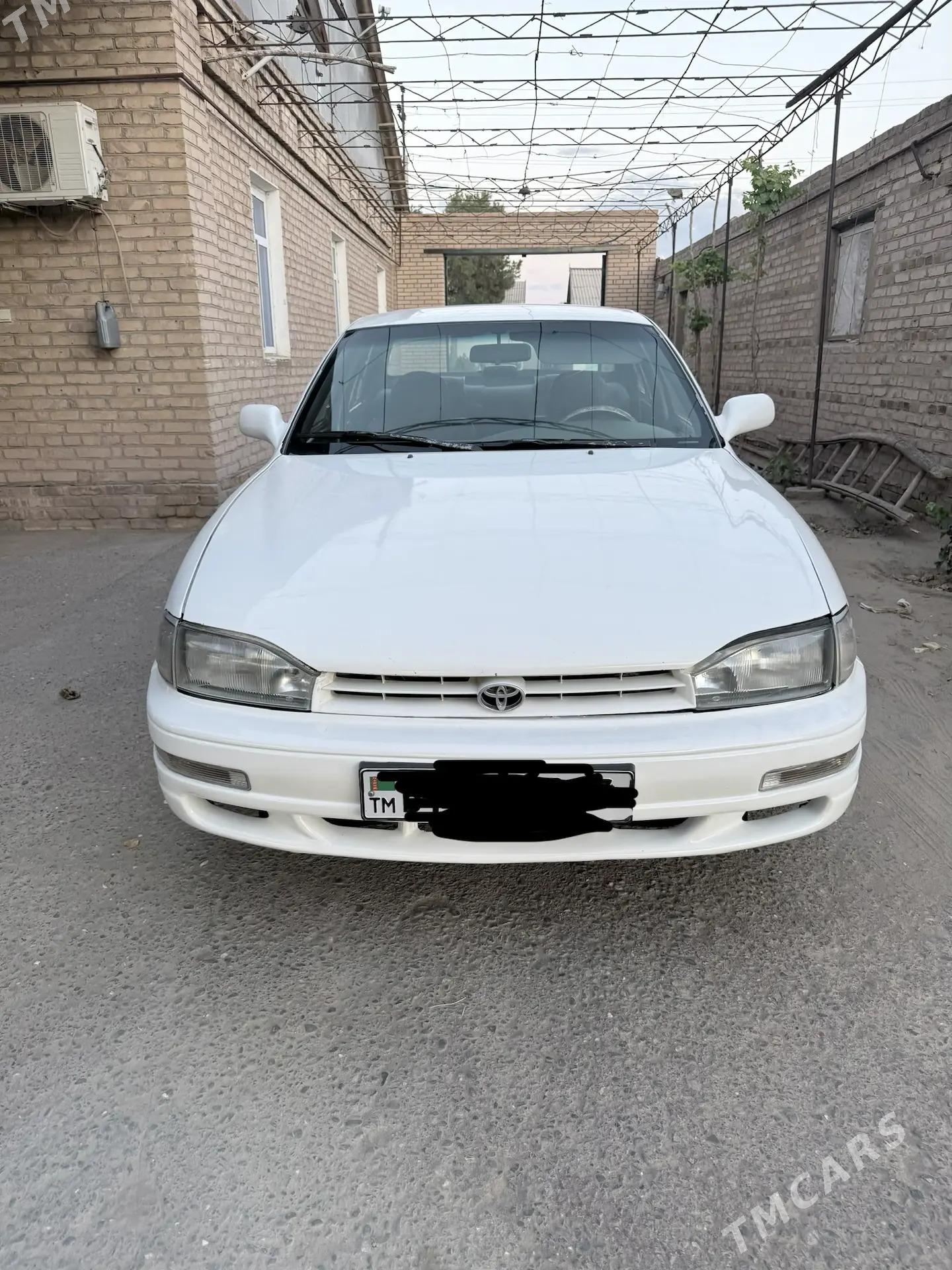 Toyota Camry 1993 - 110 000 TMT - Halaç - img 1