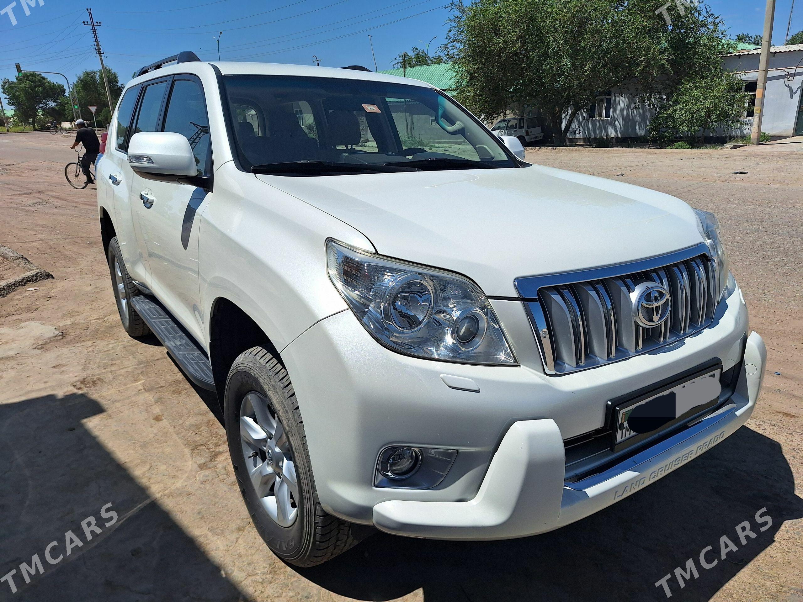 Toyota Land Cruiser Prado 2011 - 570 000 TMT - Köneürgenç - img 1