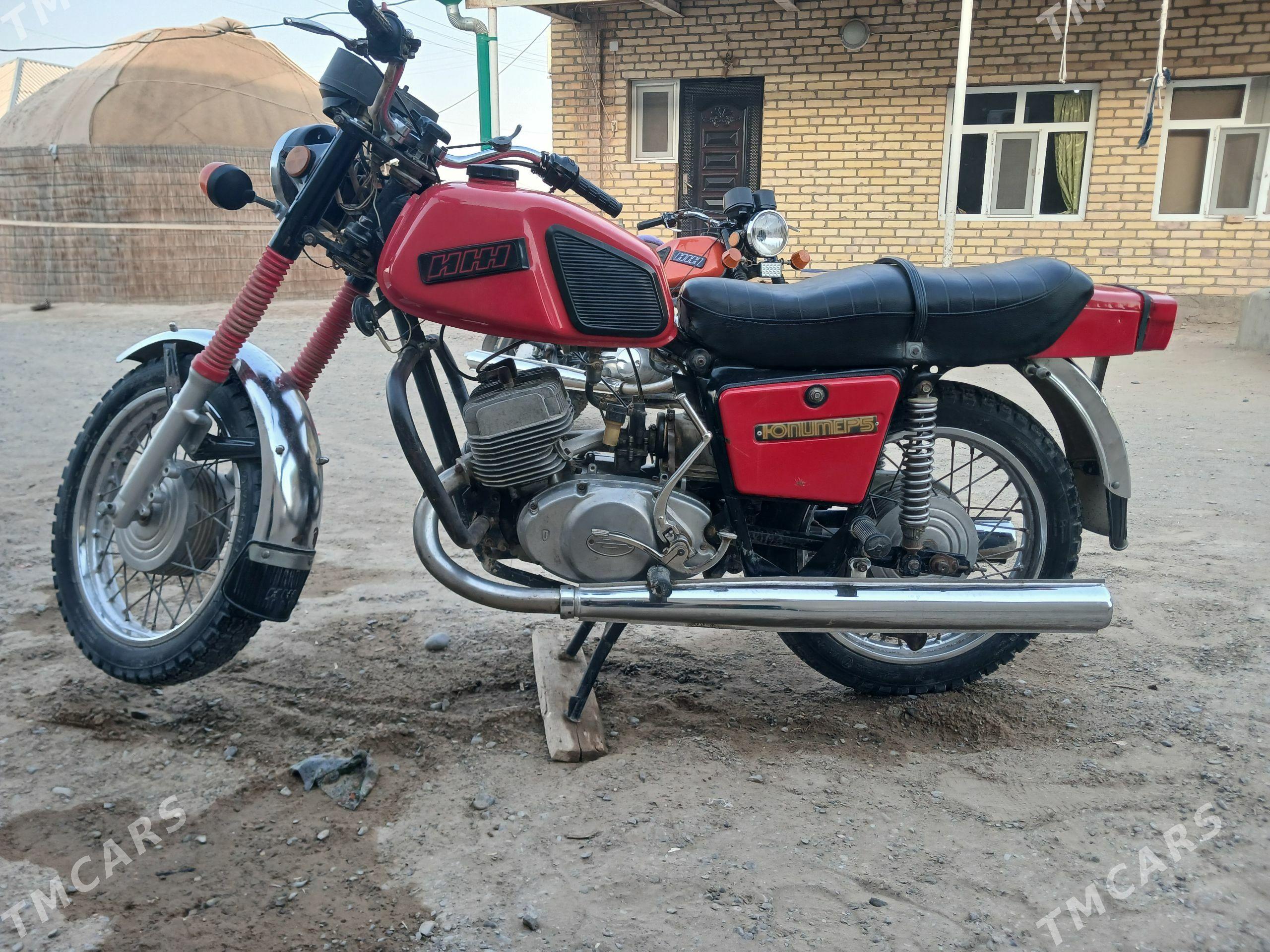 Iž Ýupiter 1993 - 17 000 TMT - Ак-Бугдайский этрап - img 1