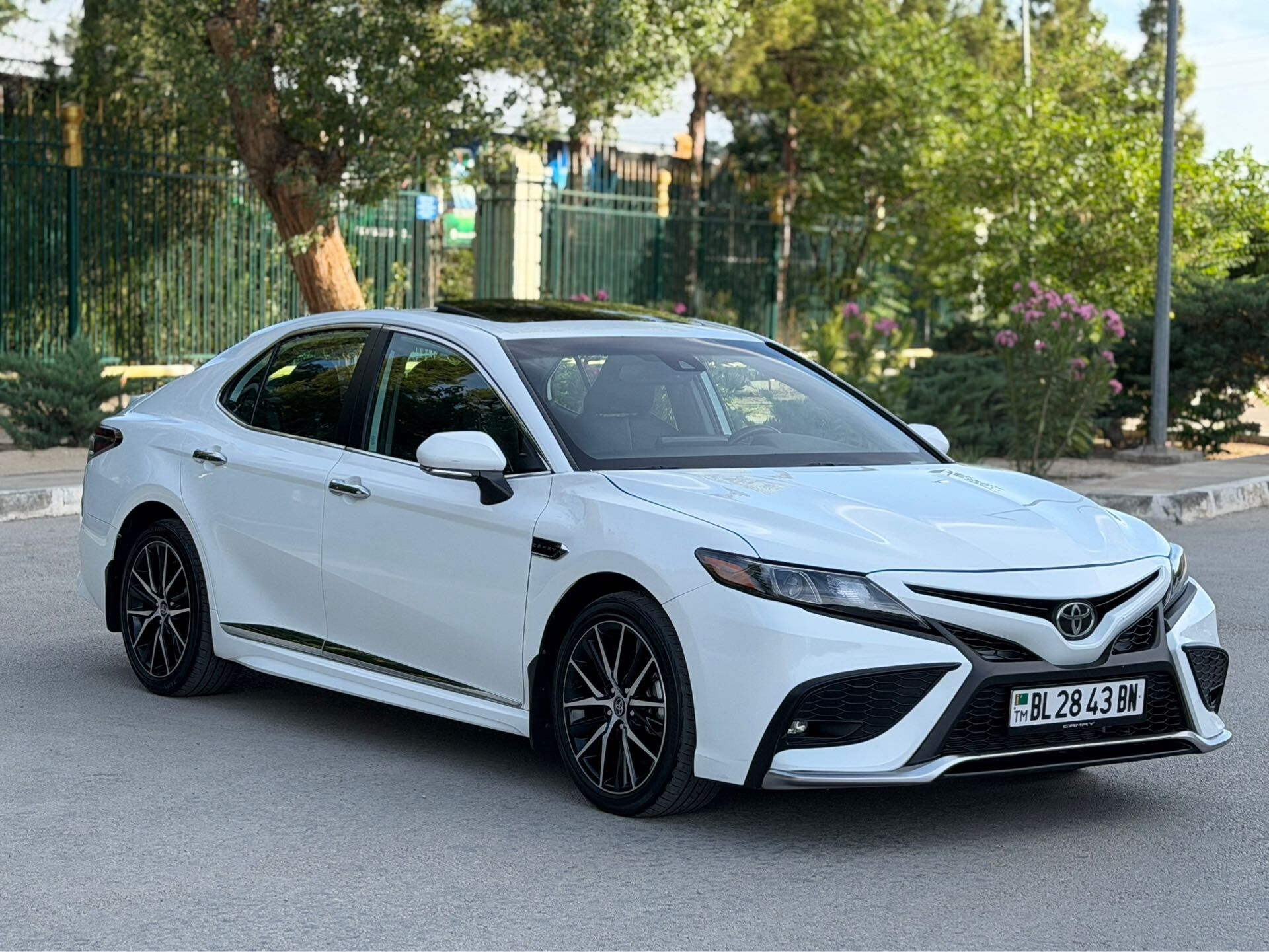 Toyota Camry 2023 - 360 000 TMT - Балканабат - img 1
