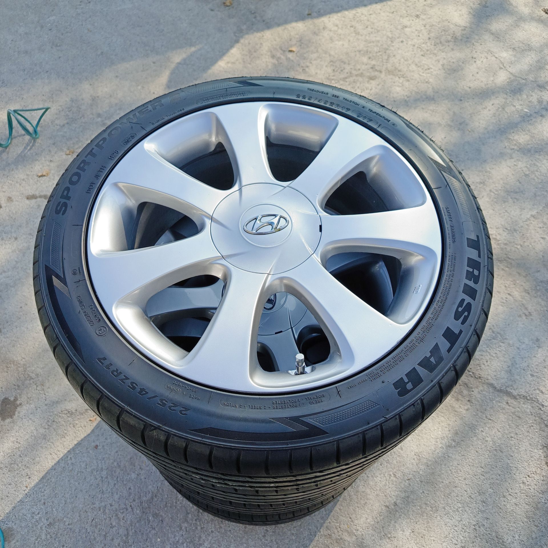 Hyundai disga teker 17 4 700 TMT - Hitrowka - img 1