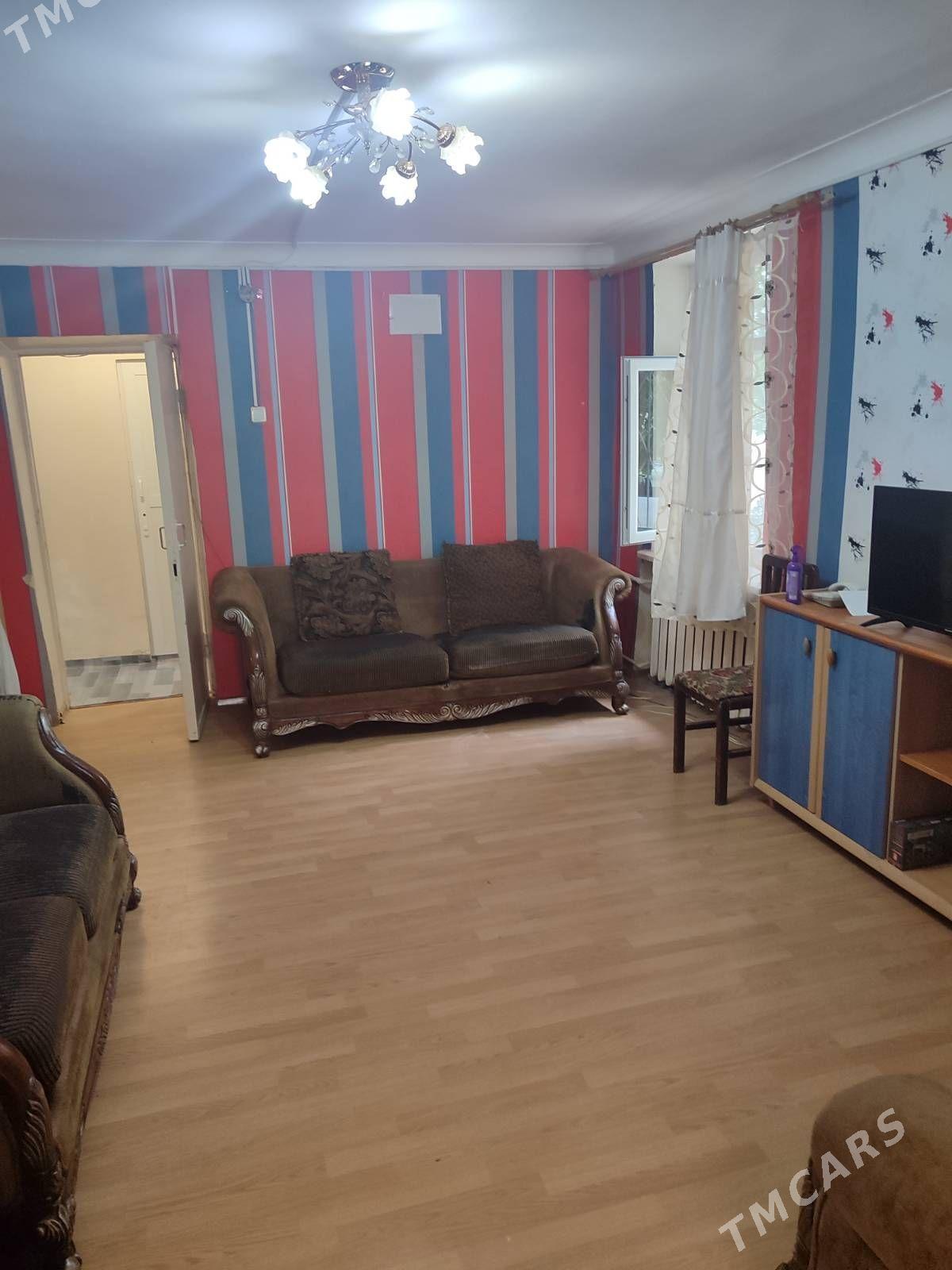 продам 1 комнатную 1 этаж 30 - Ашхабад - img 1