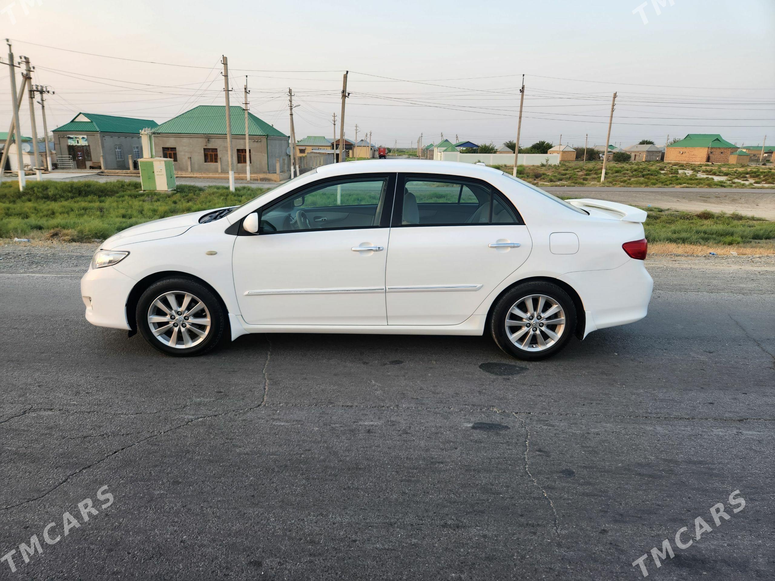 Toyota Corolla 2010 - 166 000 TMT - Бахарден - img 1