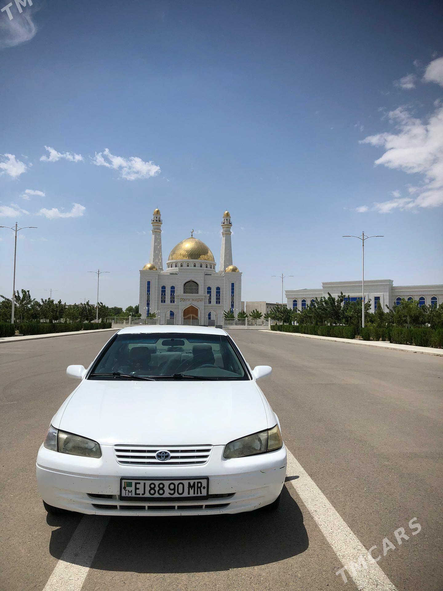 Toyota Camry 1999 - 125 000 TMT - Шатлык - img 1