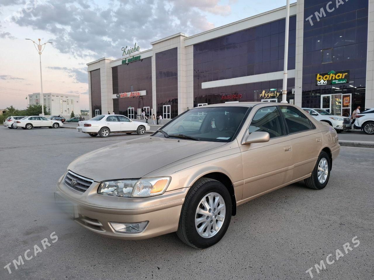 Toyota Camry 2000 - 190 000 TMT - Керки - img 1