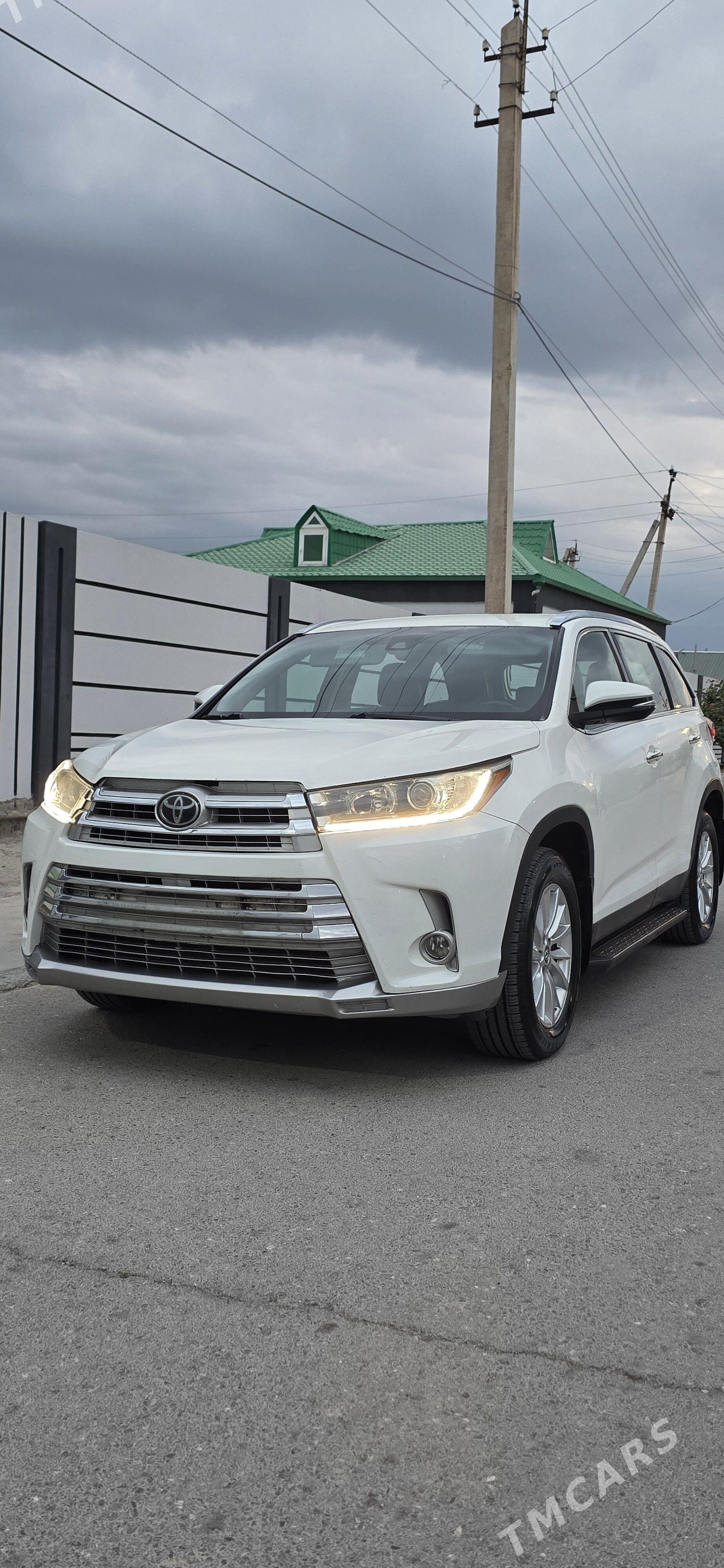 Toyota Highlander 2018 - 385 000 TMT - Büzmeýin - img 1