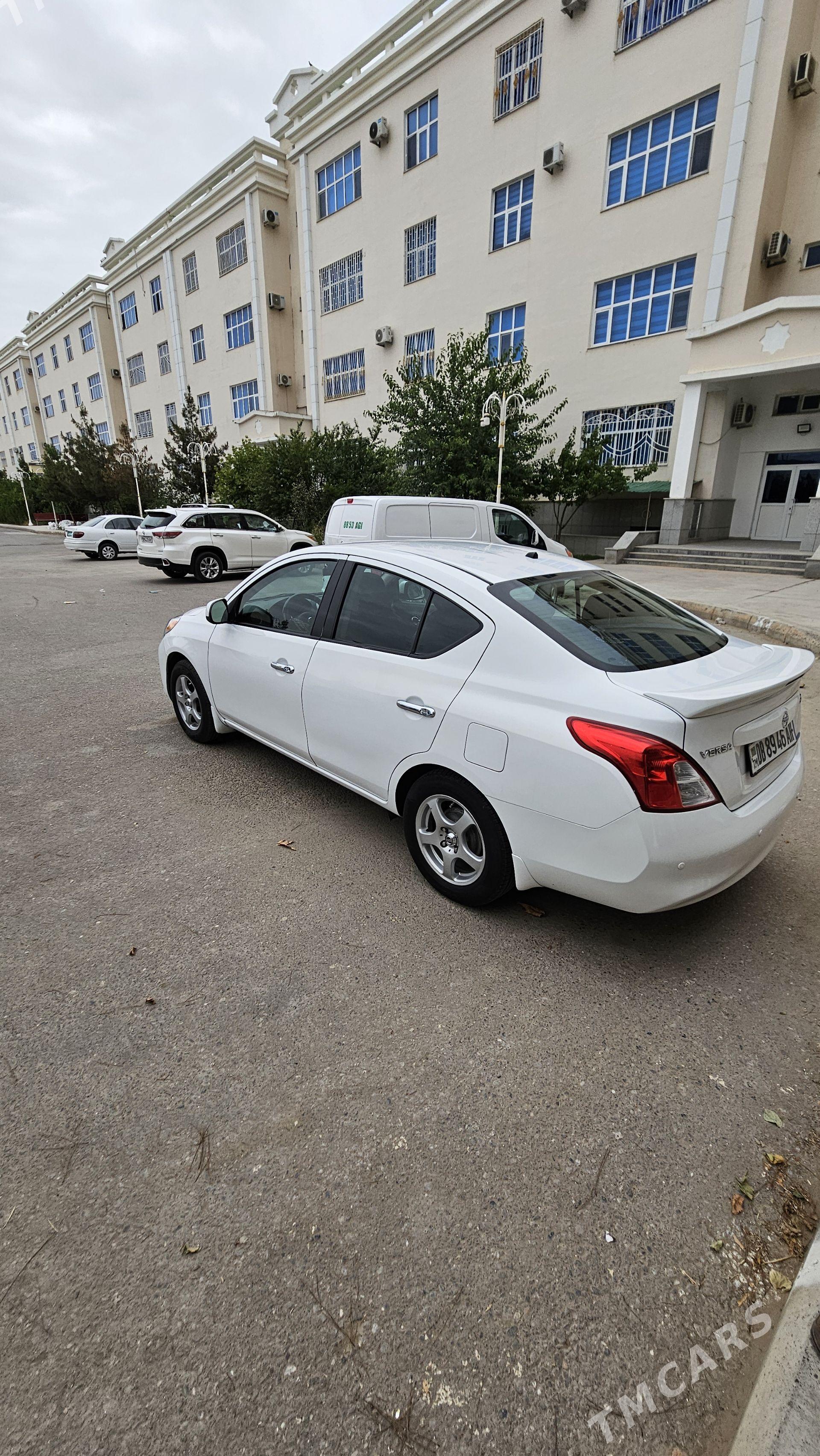 Nissan Versa 2013 - 112 000 TMT - Анев - img 1