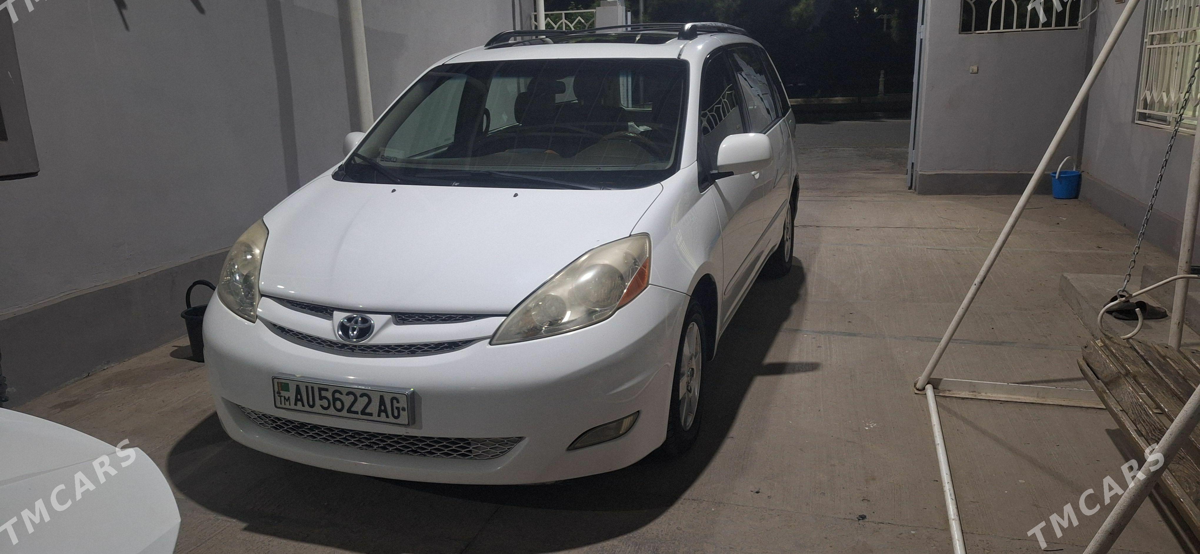 Toyota Sienna 2008 - 260 000 TMT - Gypjak - img 1