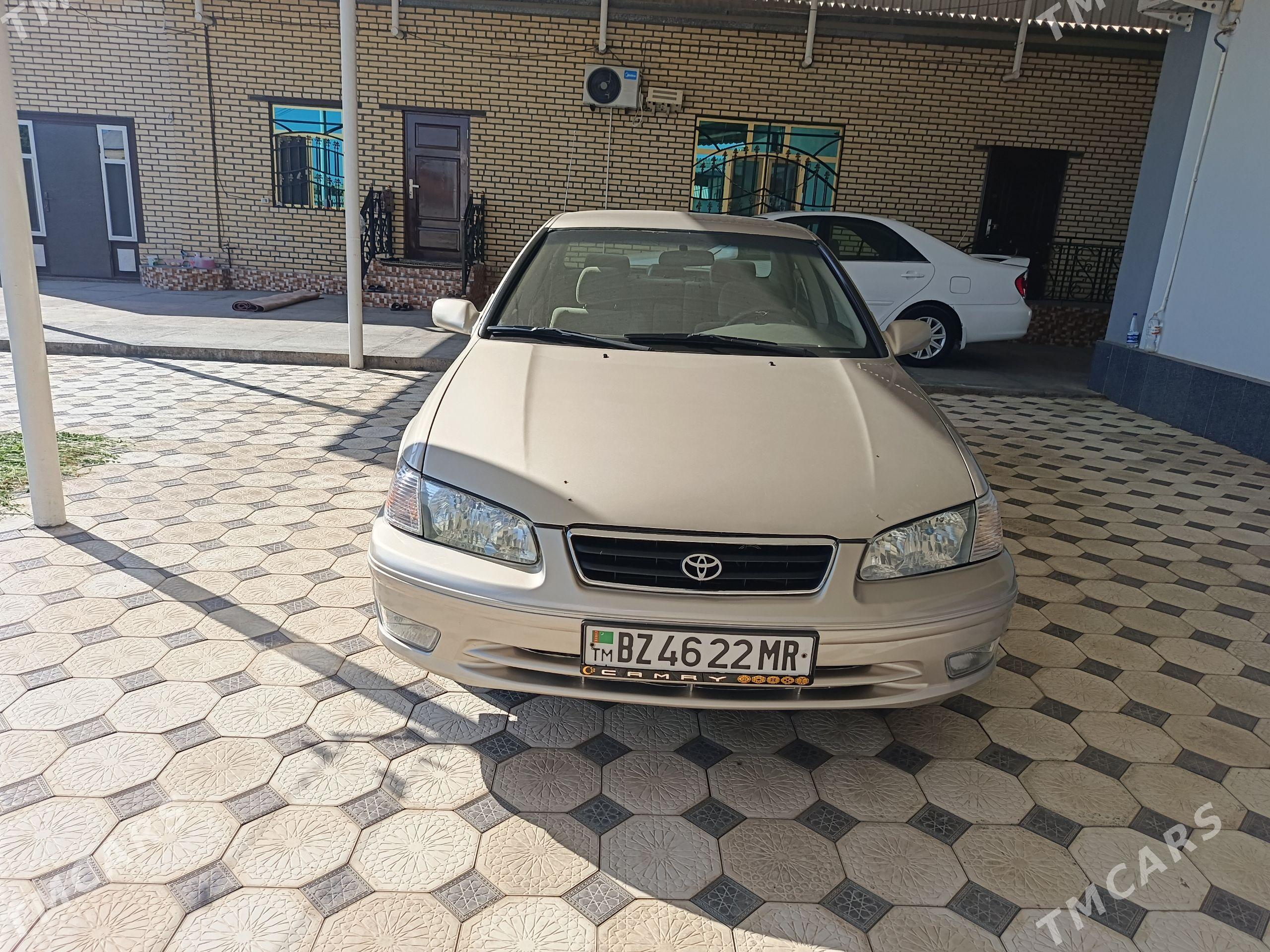 Toyota Camry 2001 - 190 000 TMT - Мары - img 1