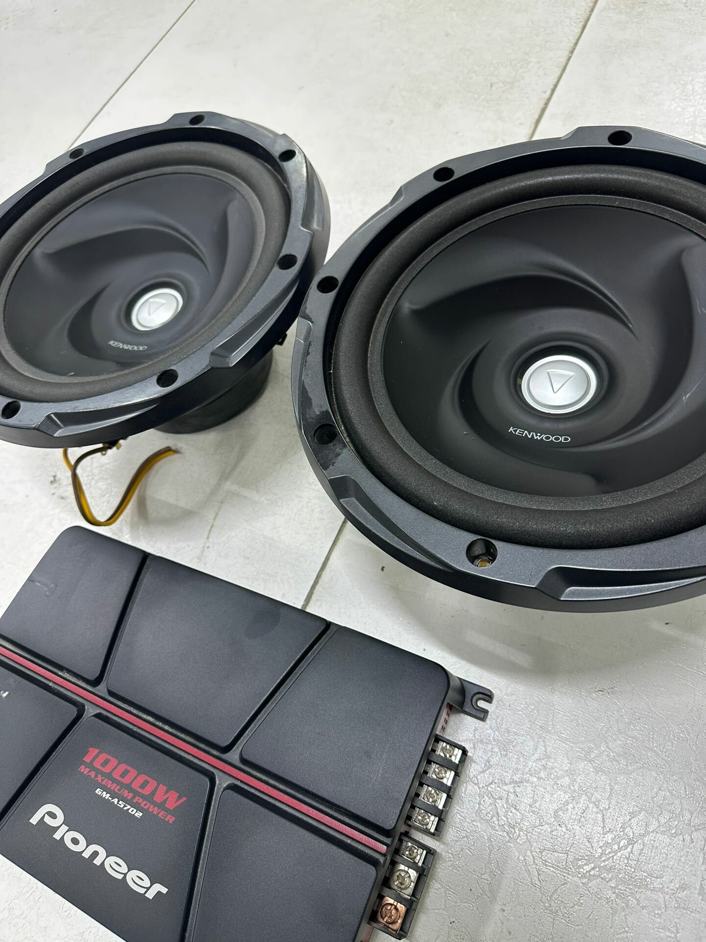 kenwood 1000wat 4 100 TMT - 30 mkr - img 1