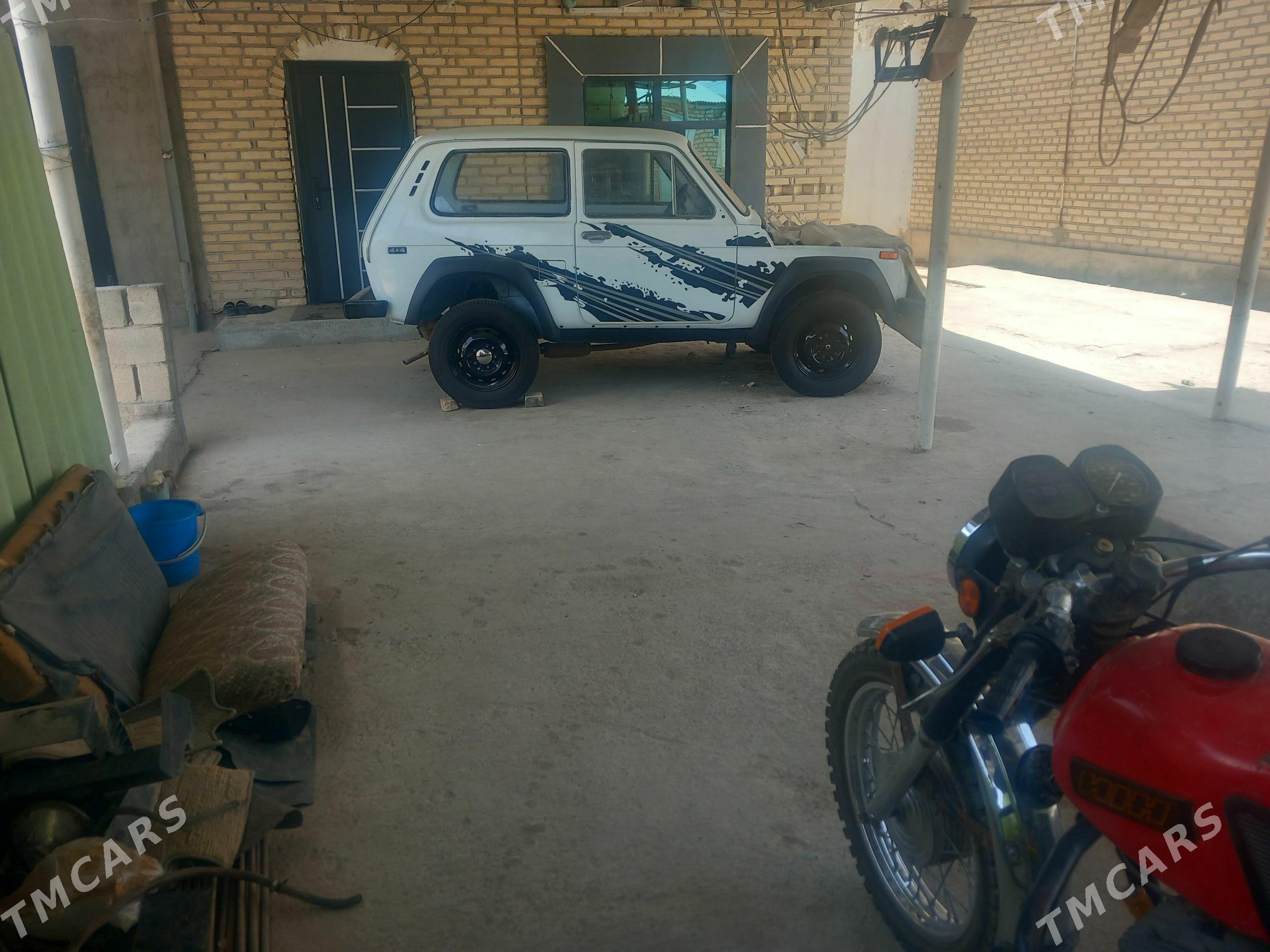 Lada Niva 1988 - 42 000 TMT - Ak bugdaý etraby - img 1