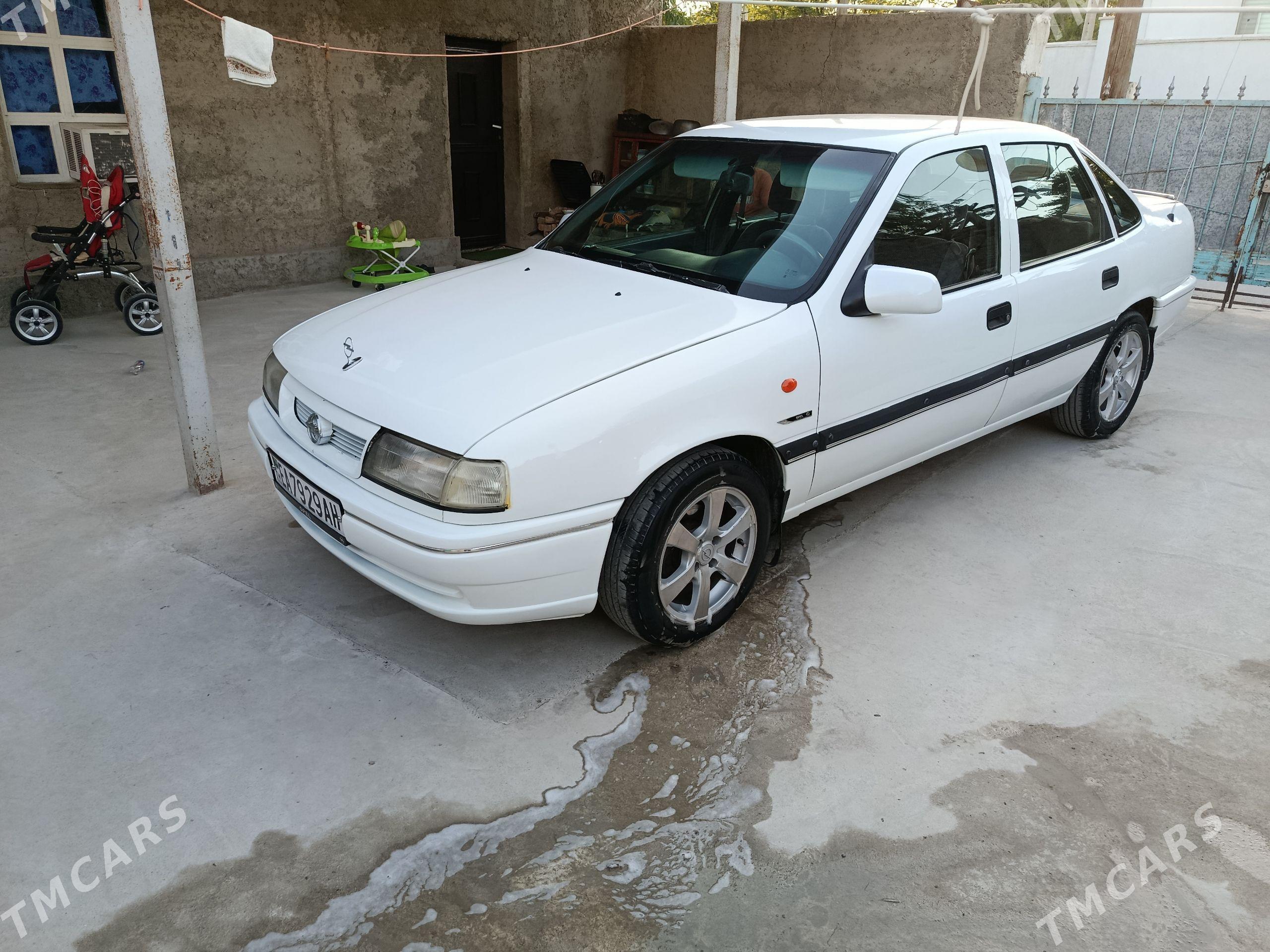 Opel Vectra 1989 - 50 000 TMT - Bäherden - img 1