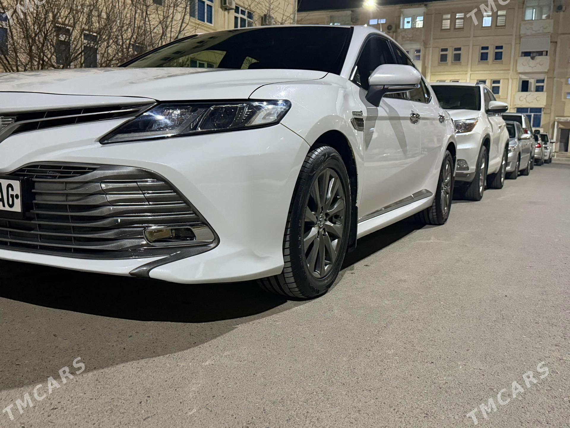 Toyota Camry Hybrid 2020 - 260 000 TMT - Мары - img 1