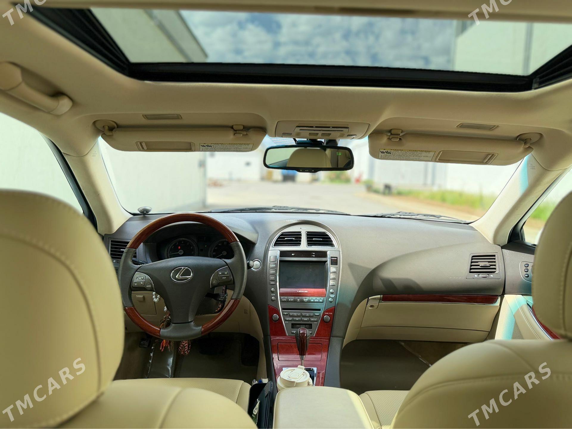 Lexus IS 350 2010 - 265 000 TMT - Parahat 3 - img 1
