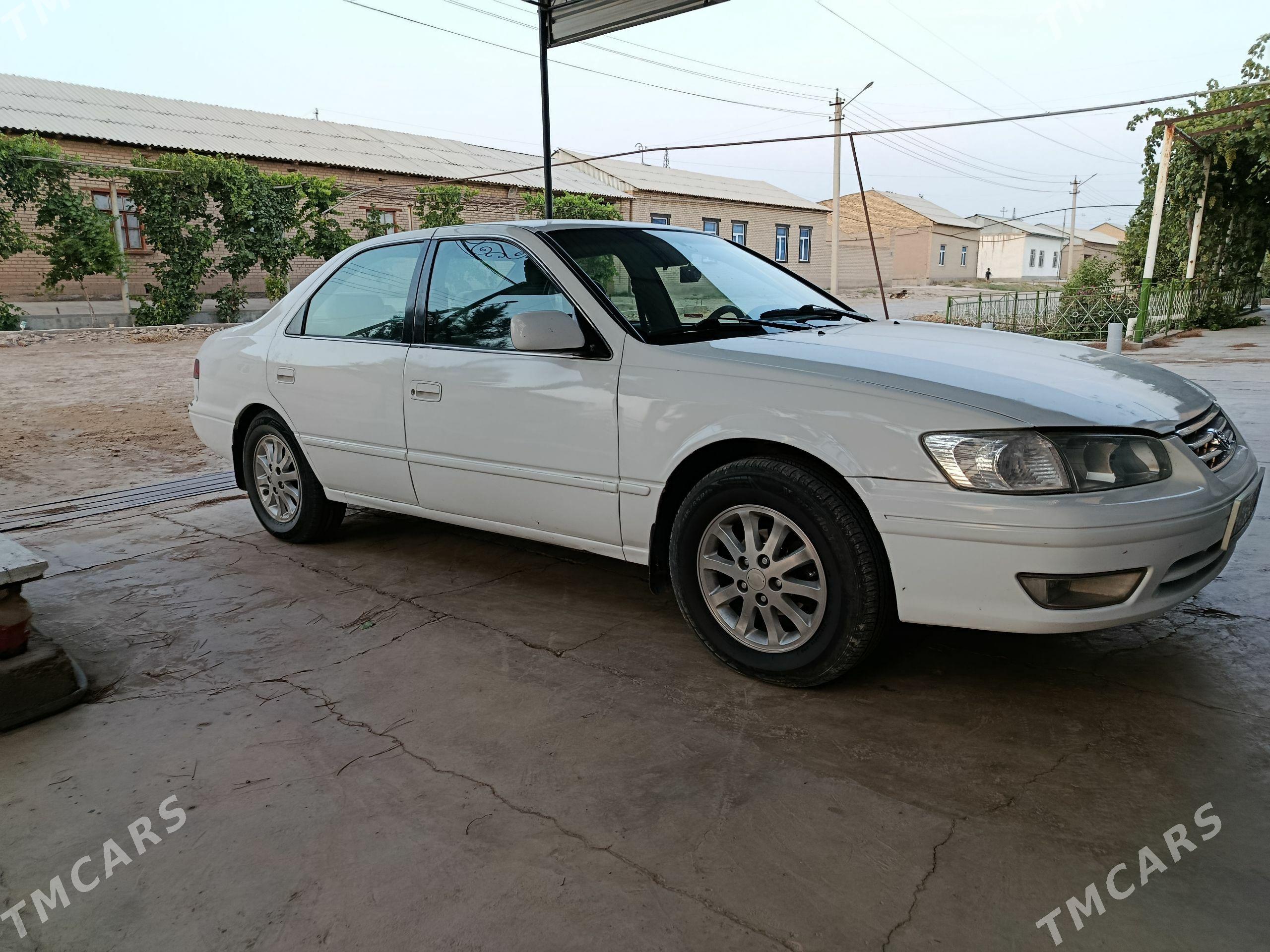 Toyota Camry 1999 - 145 000 TMT - Саят - img 1