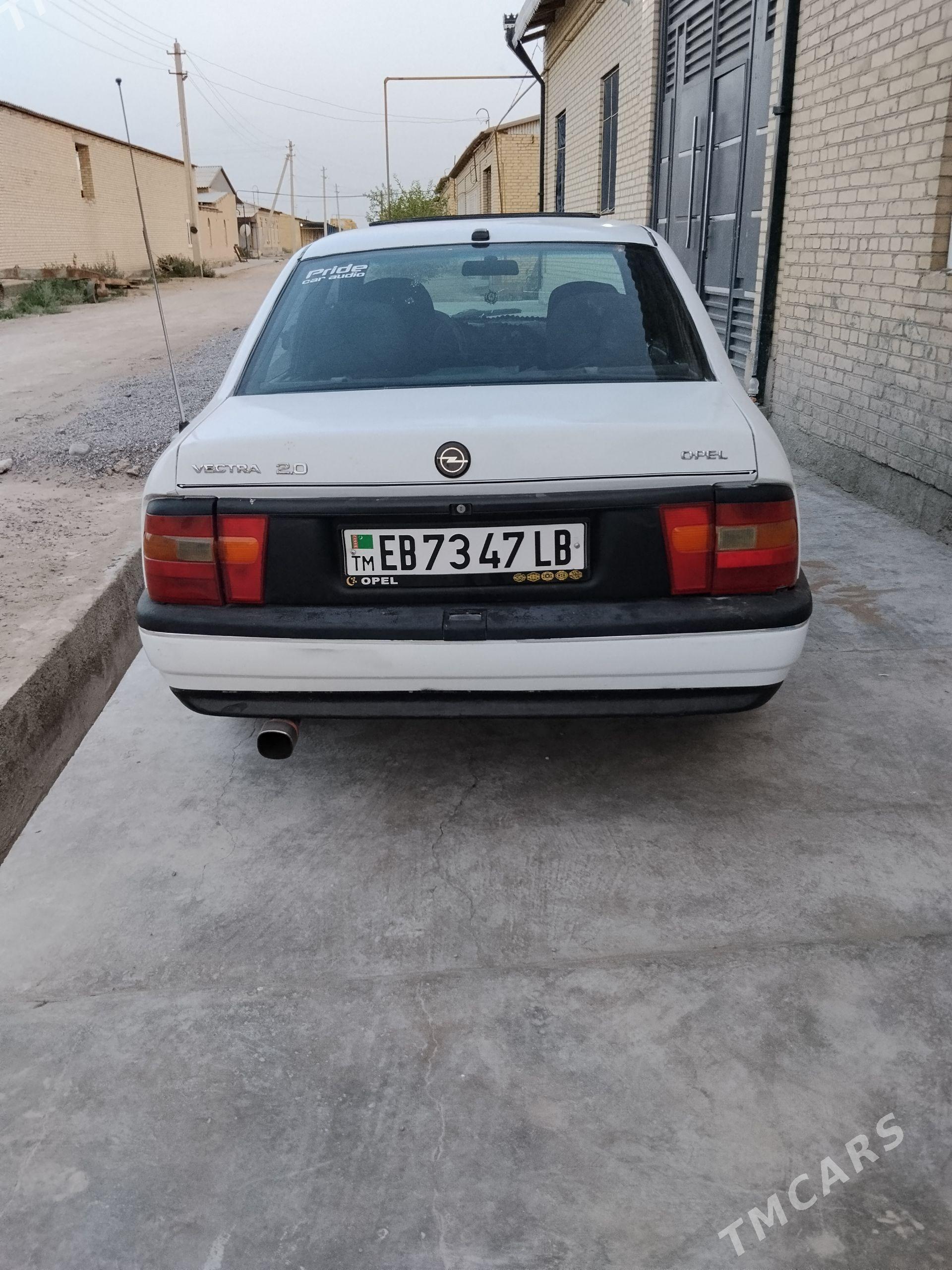 Opel Vectra 1989 - 42 000 TMT - Dänew - img 1
