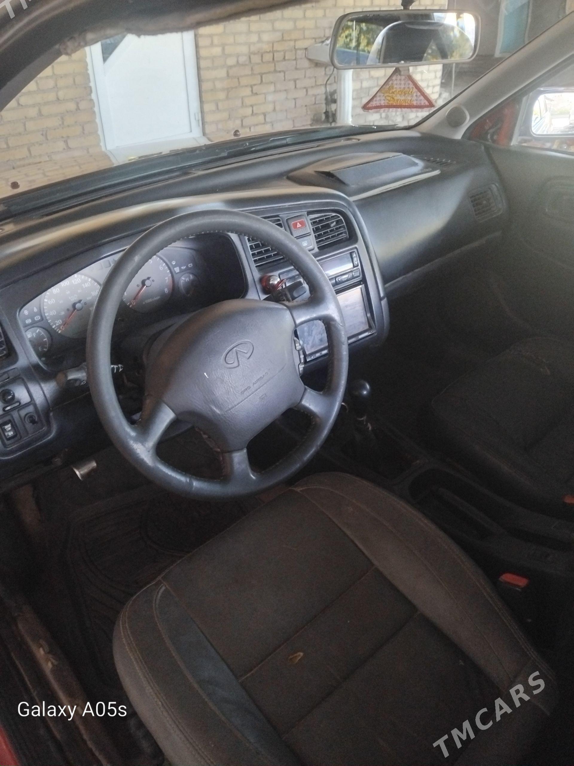 Infiniti G20 1999 - 35 000 TMT - Sakar - img 1