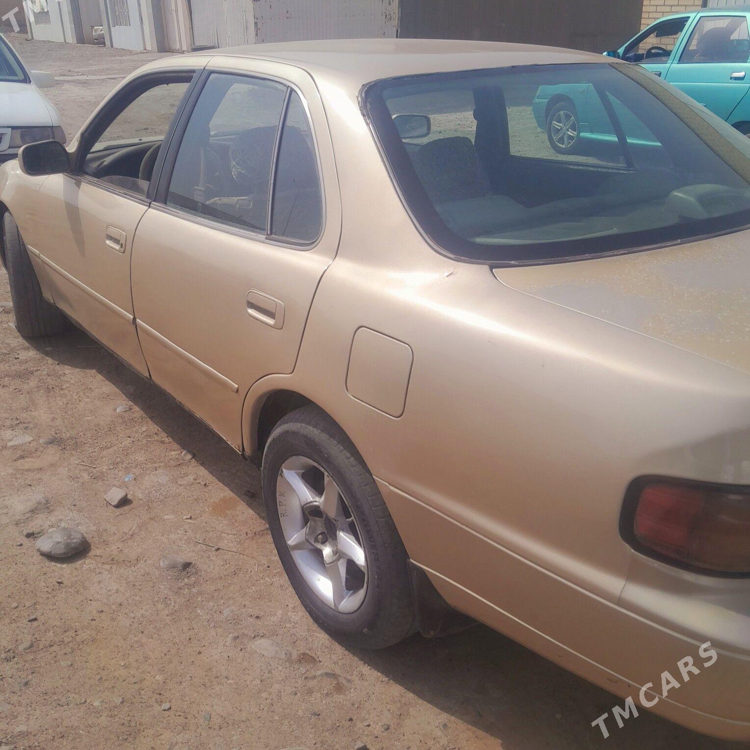 Toyota Camry 1993 - 80 000 TMT - Mary - img 1