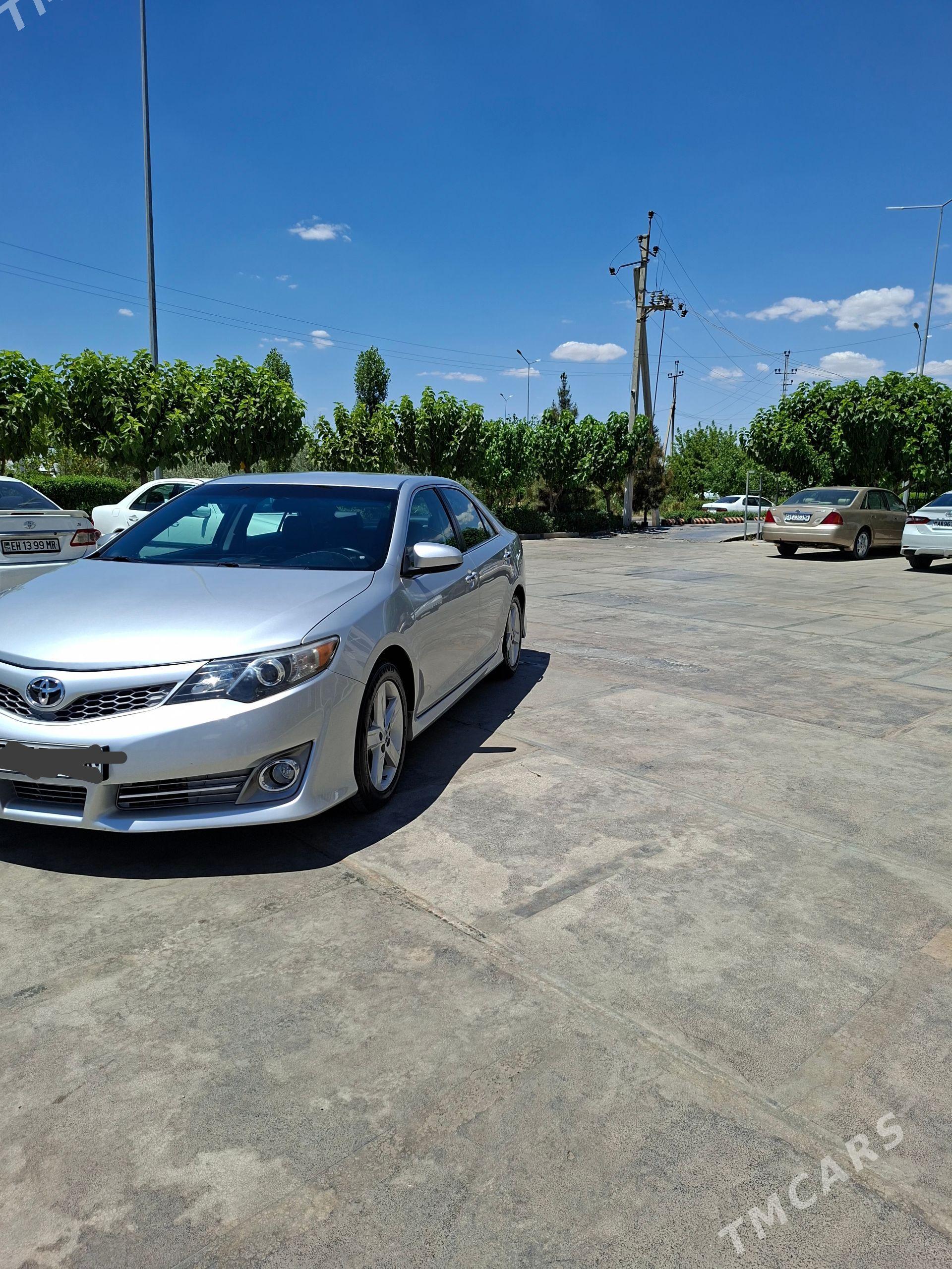 Toyota Camry 2014 - 260 000 TMT - Мары - img 1