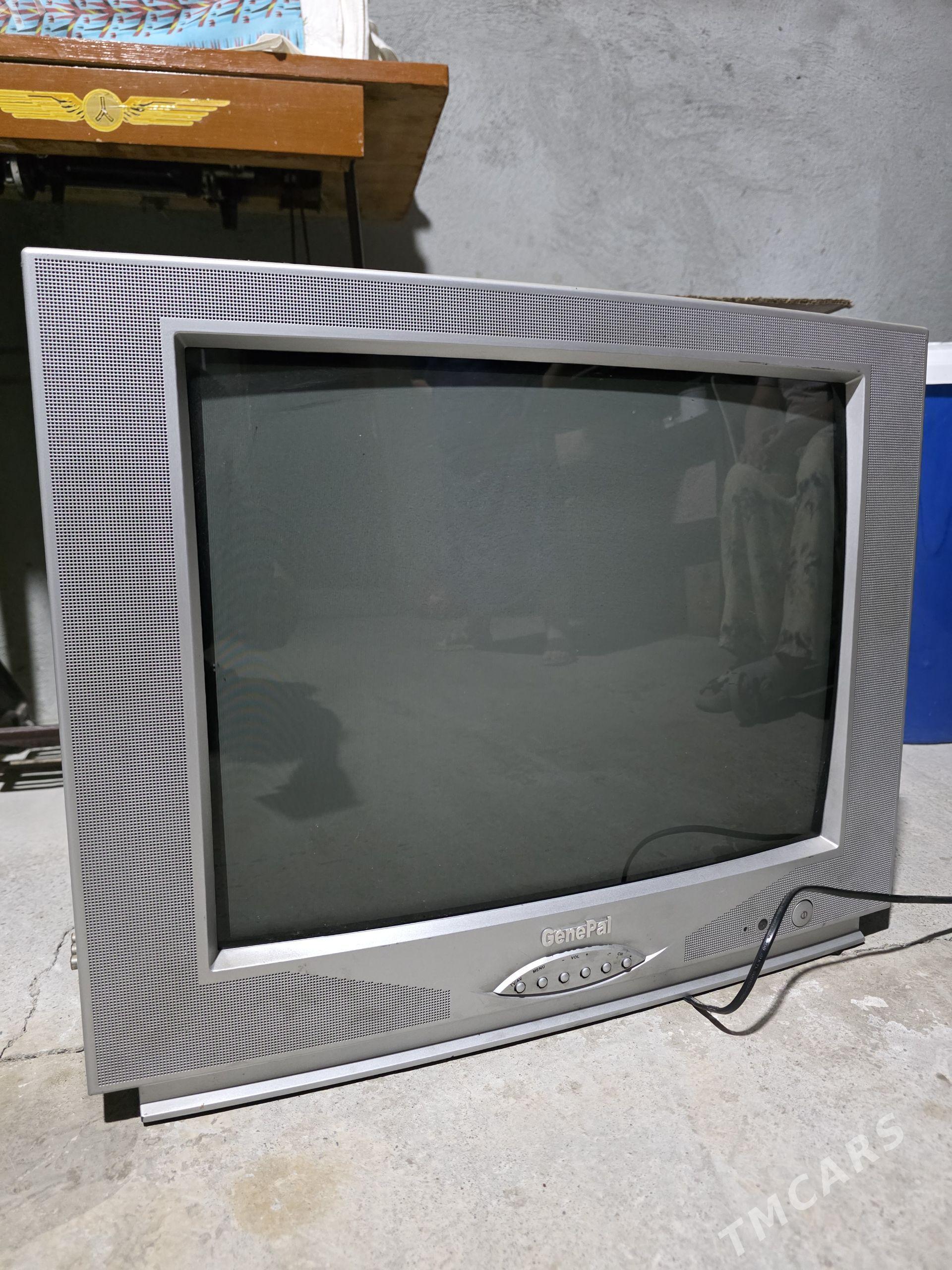 Telewizor Genepal - Gökje - img 1