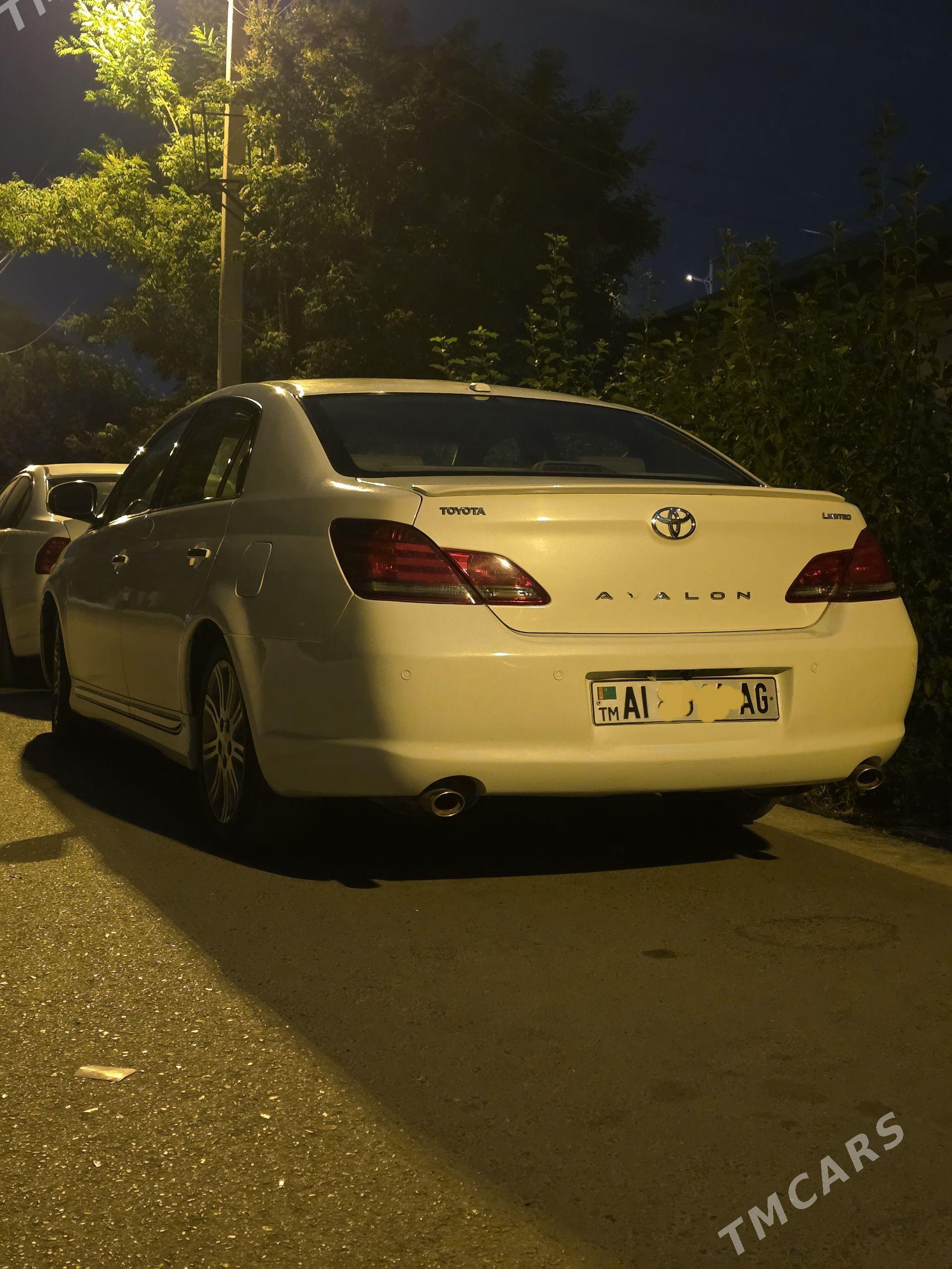 Toyota Avalon 2005 - 215 000 TMT - Ким район - img 1