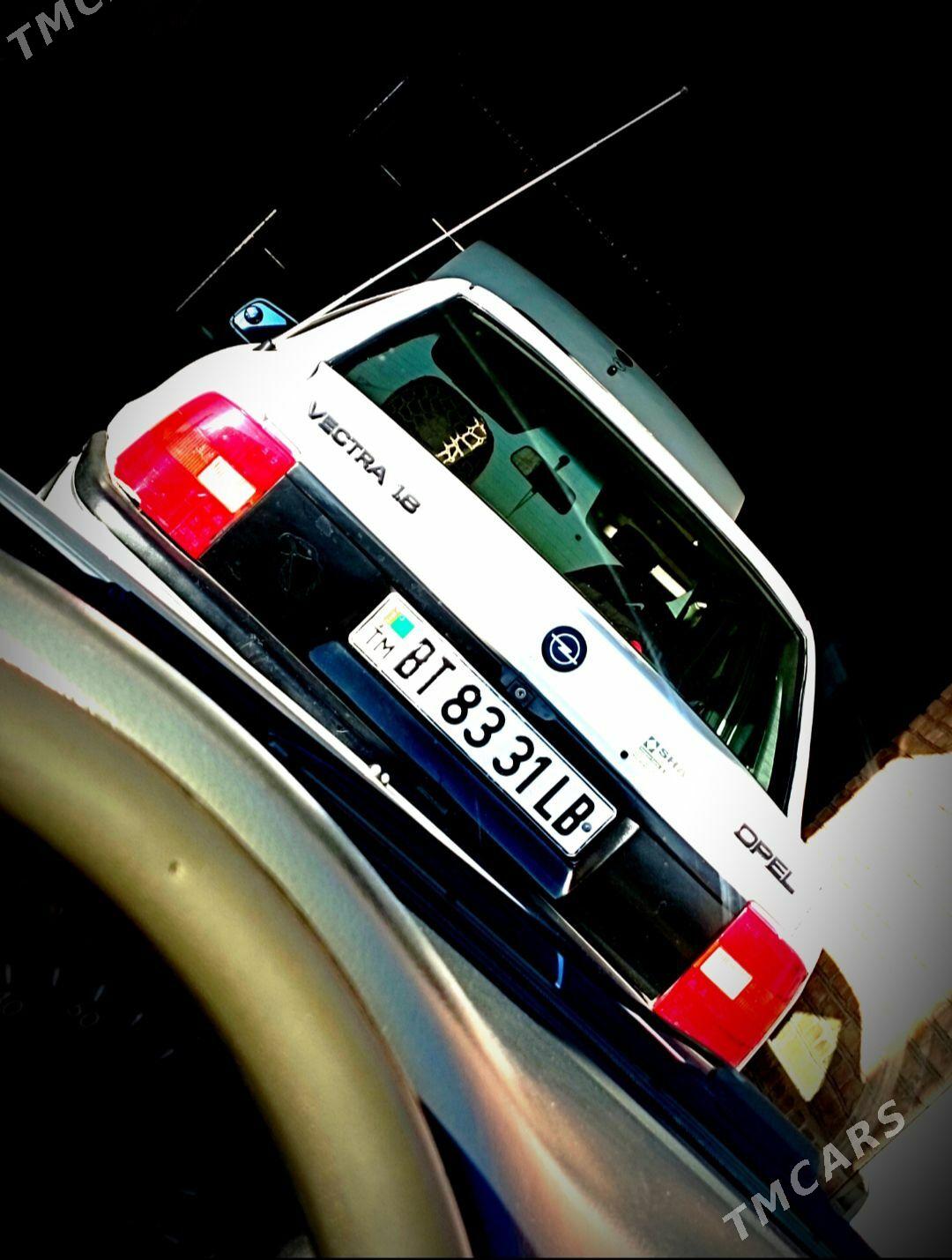 Opel Vectra 1990 - 27 000 TMT - Дянев - img 1