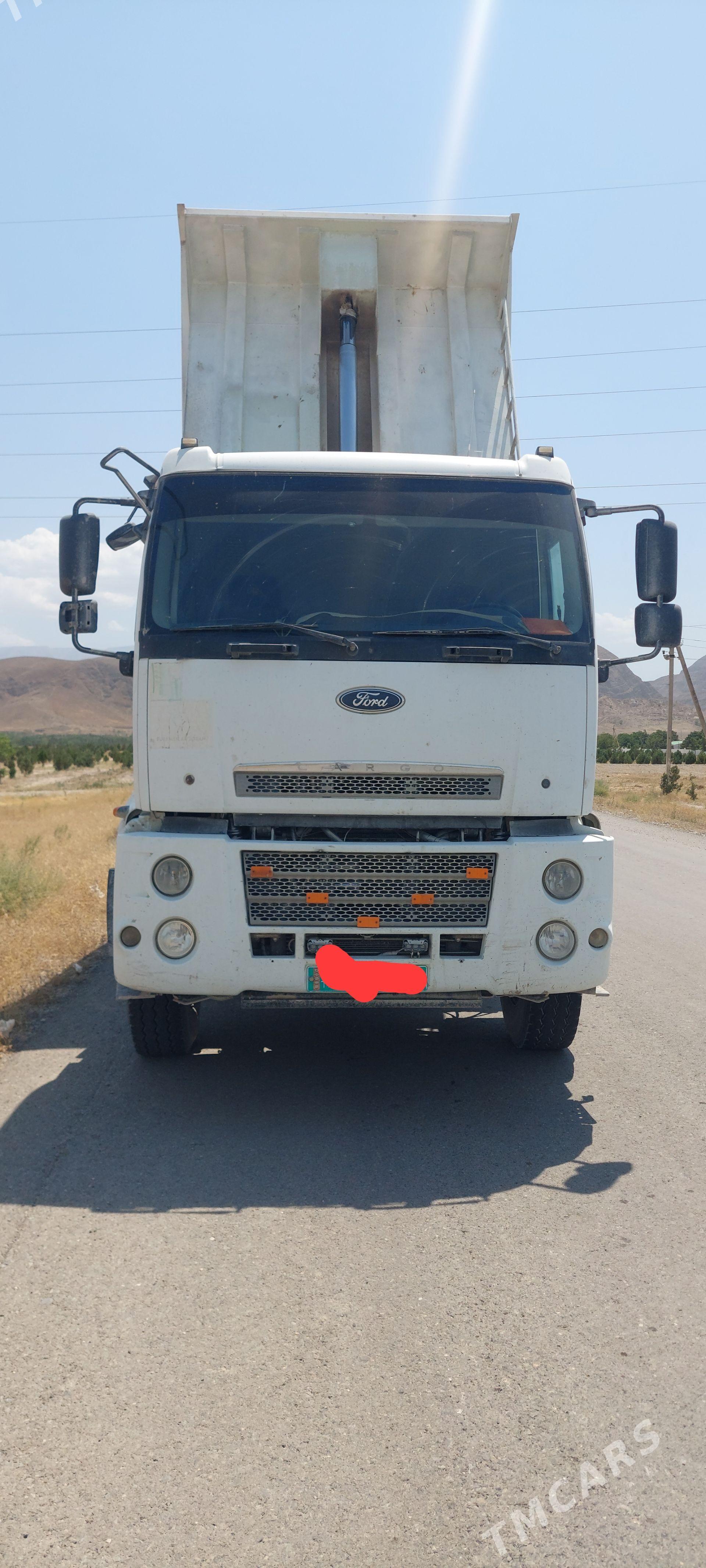 Ford Cargo 3536M 2016 - 700 000 TMT - Büzmeýin - img 1