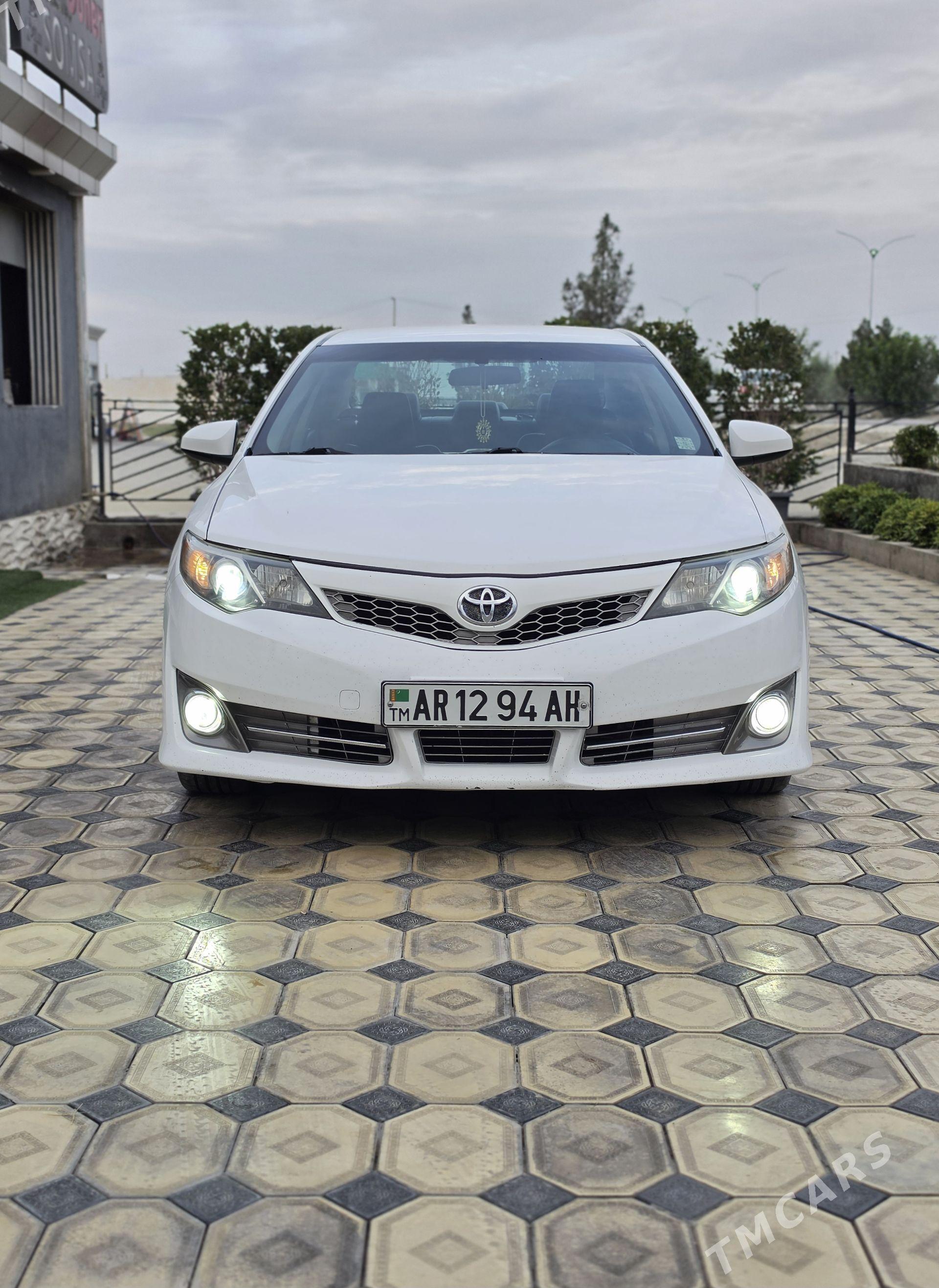 Toyota Camry 2013 - 247 000 TMT - Бахарден - img 1
