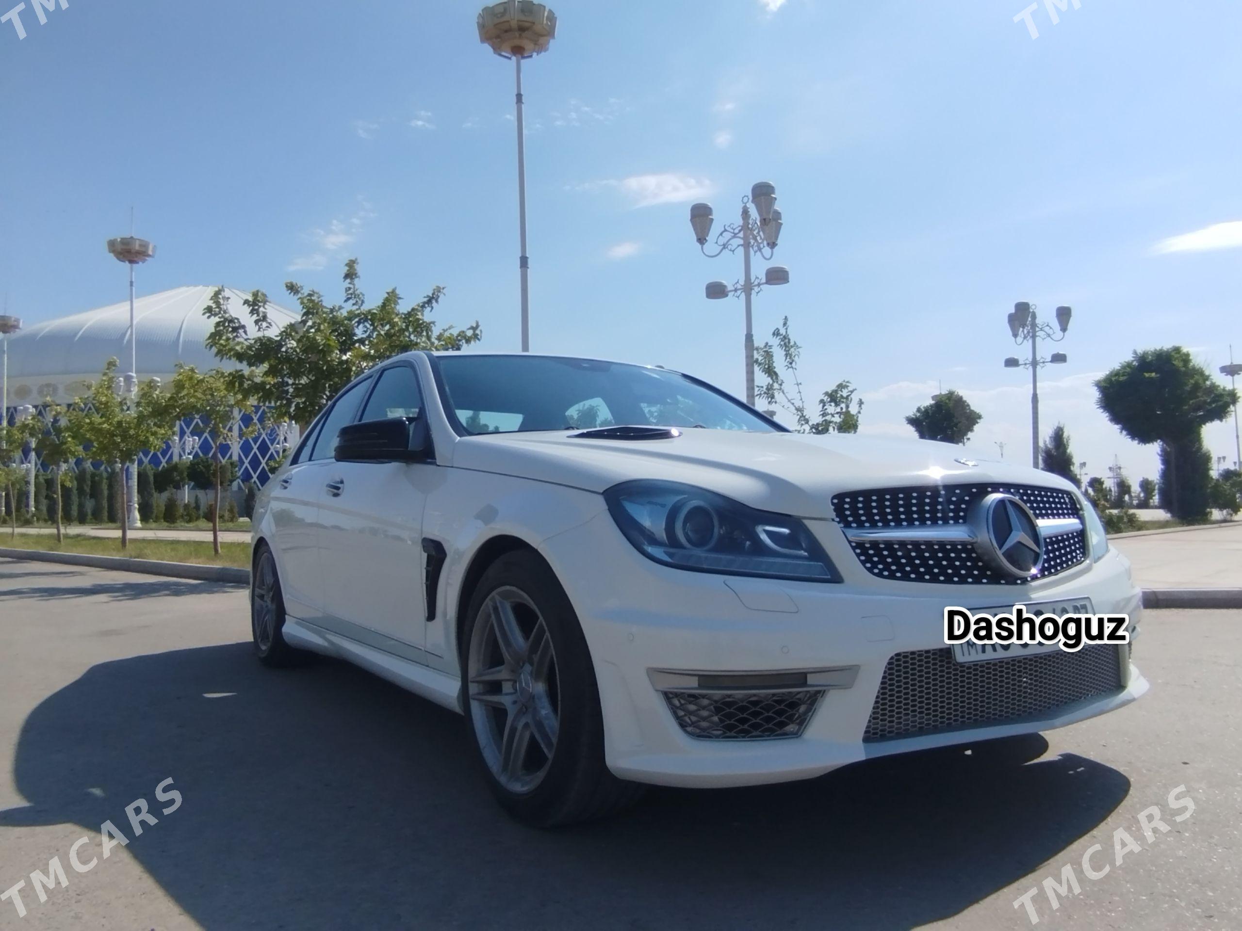 Mercedes-Benz C350 2010 - 190 000 TMT - Дашогуз - img 1