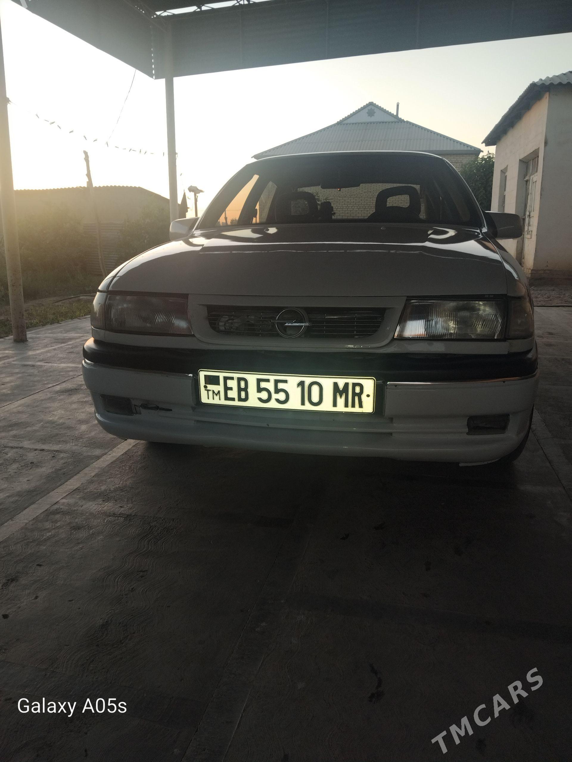 Opel Vectra 1992 - 36 000 TMT - Мары - img 1