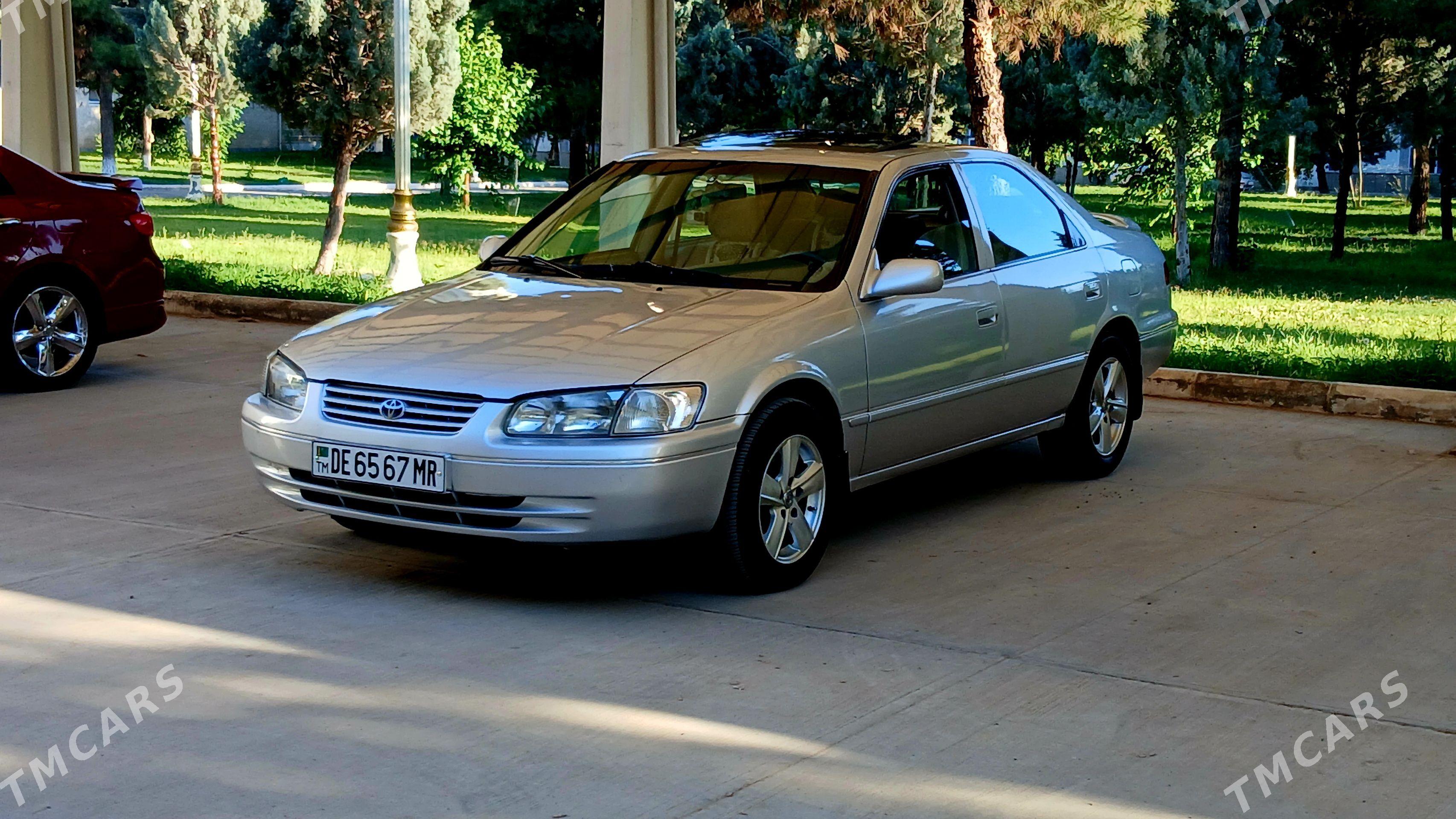Toyota Camry 1998 - 145 000 TMT - Мары - img 1