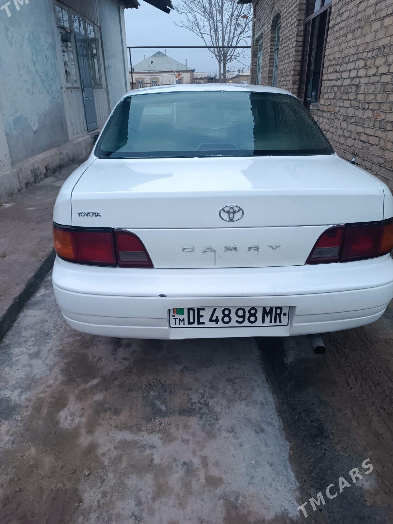 Toyota Camry 1996 - 80 000 TMT - Мары - img 1