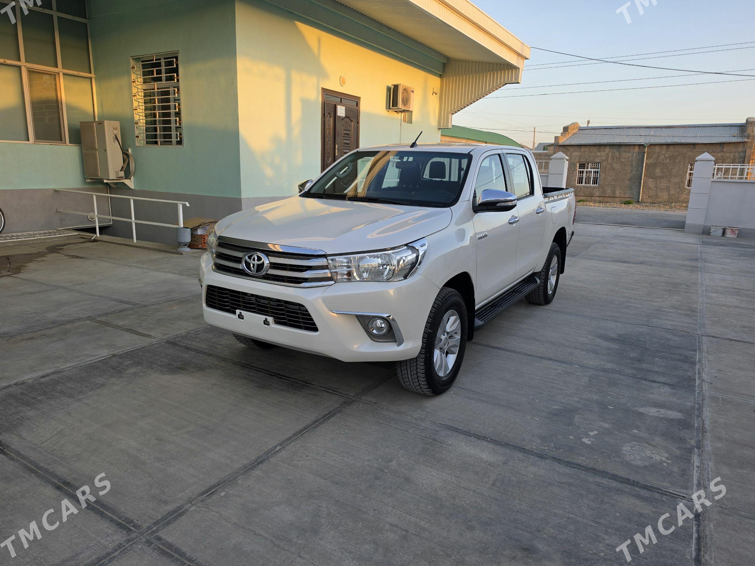 Toyota Hilux 2016 - 540 000 TMT - Гызыларбат - img 1