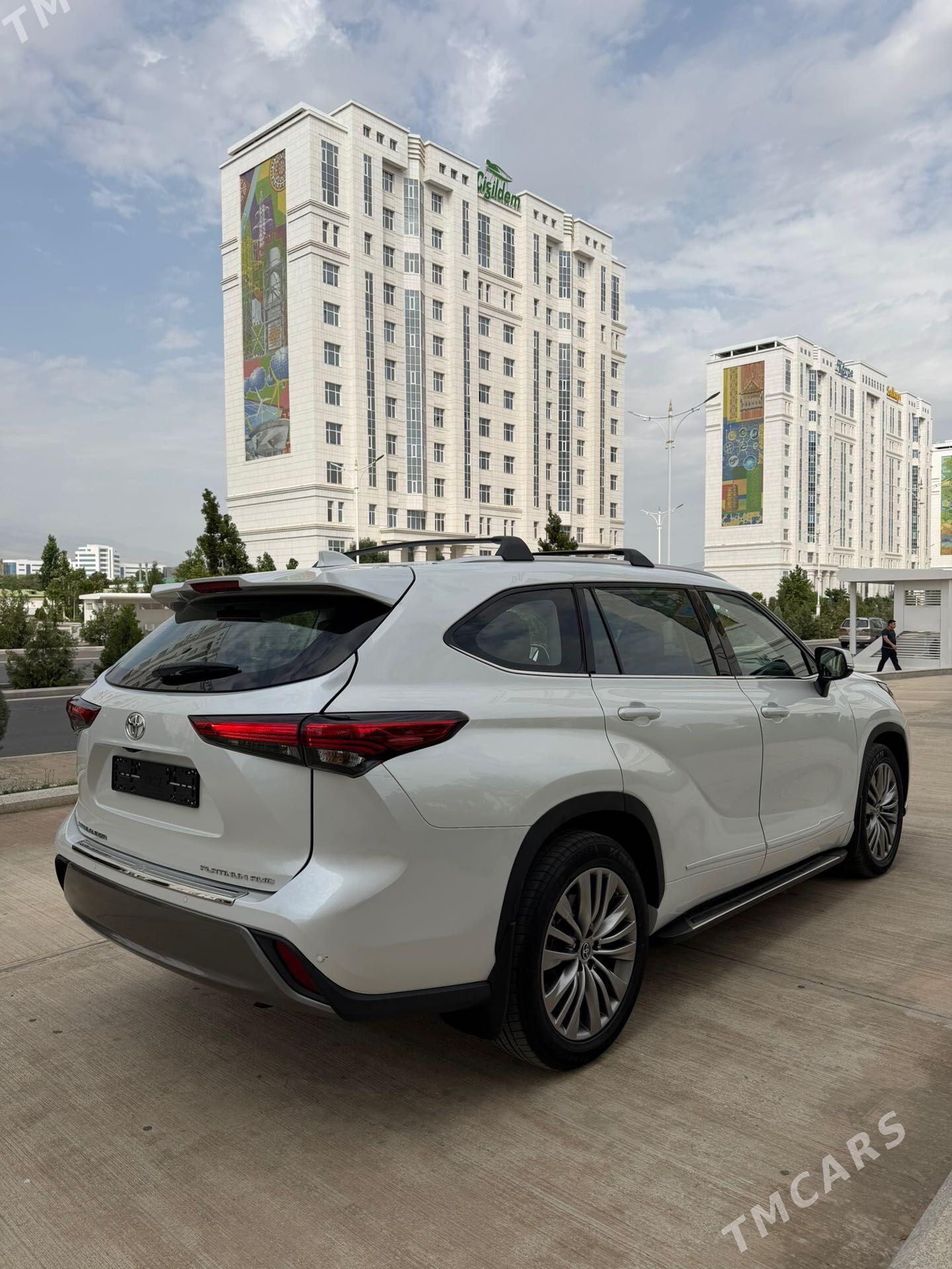Toyota Highlander 2022 - 620 000 TMT - Ашхабад - img 1